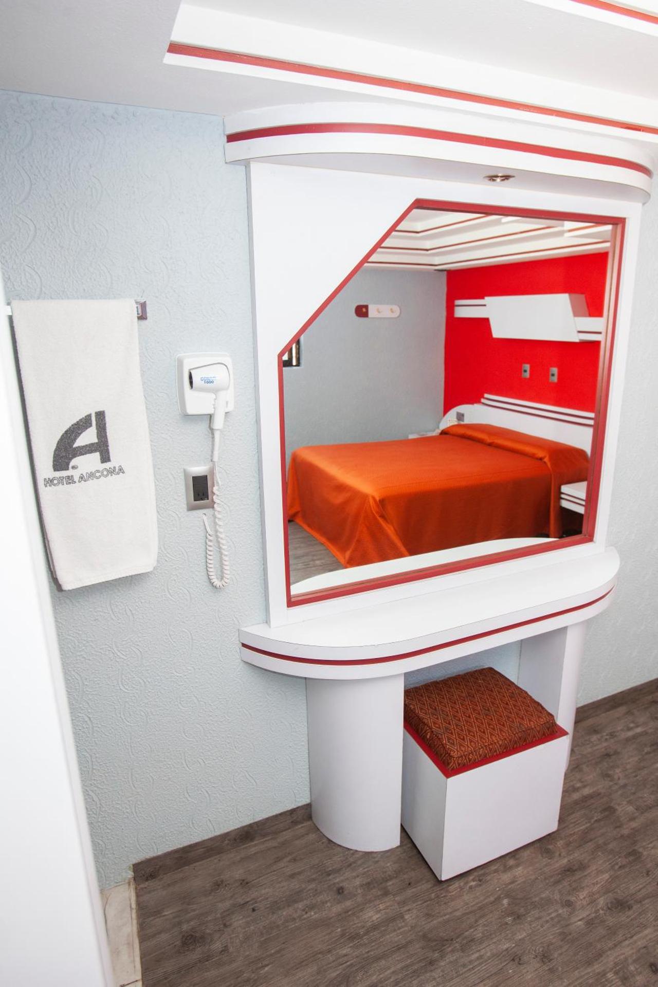 Hotel Ancona - Sólo Adultos - Photo 19