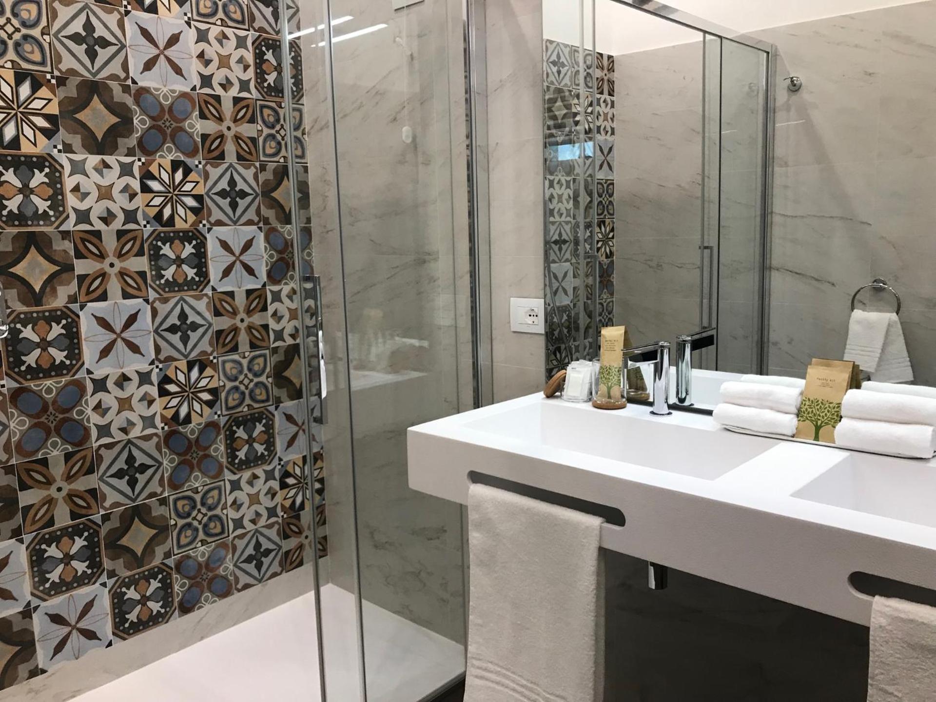 Villa Greta Hotel Rooms & Suites - Photo 35