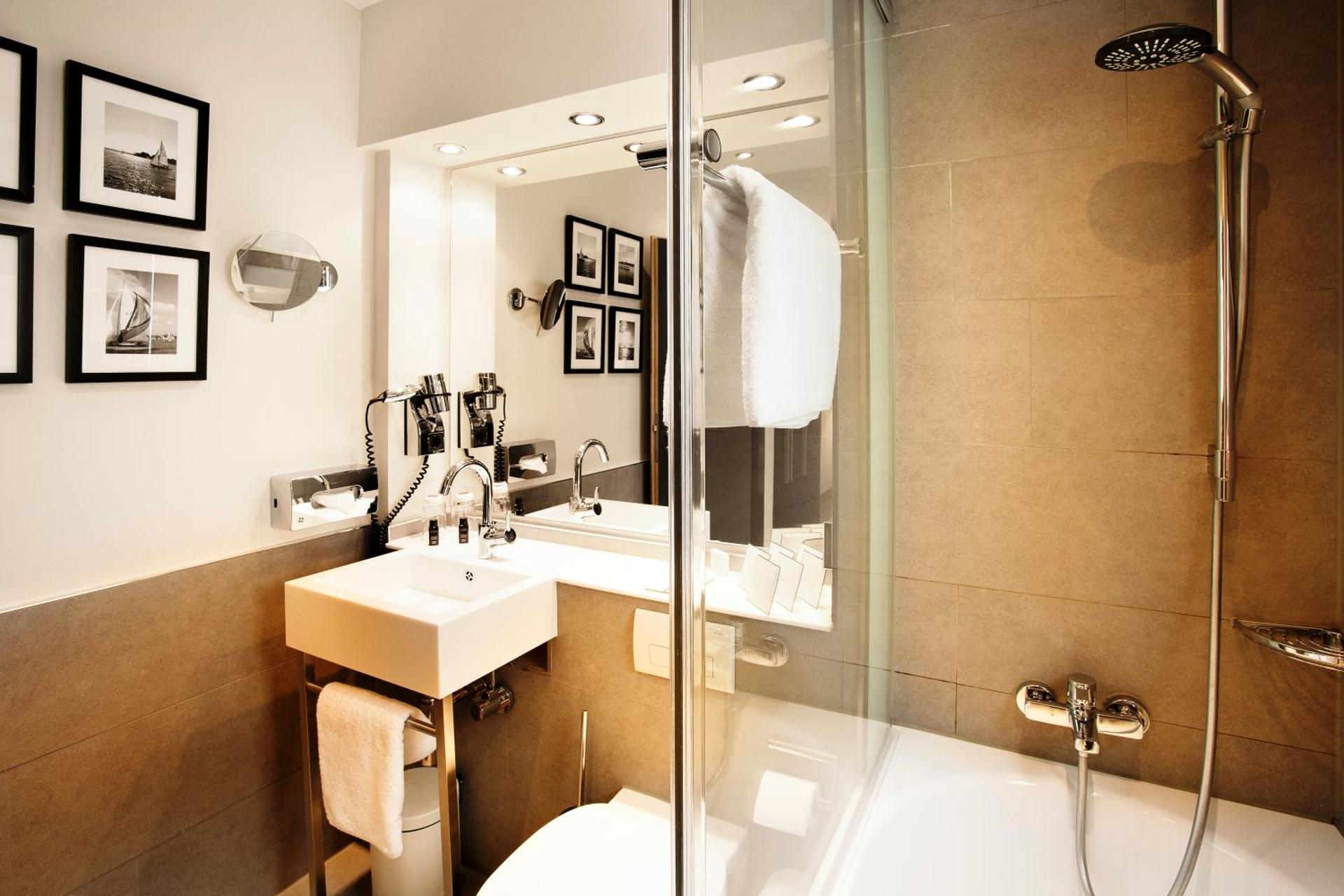 Hotel Hamburger Hof - Photo 3