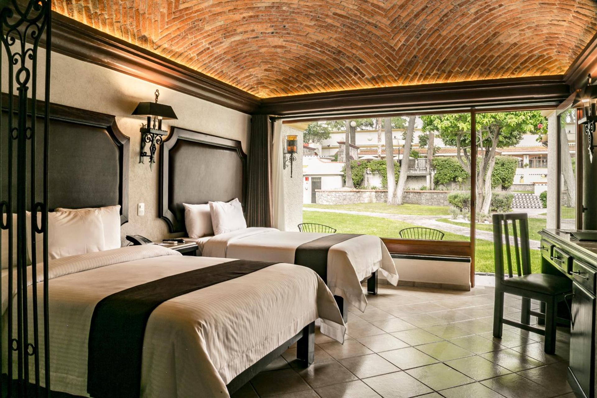 Imperio De Angeles - Photo 31