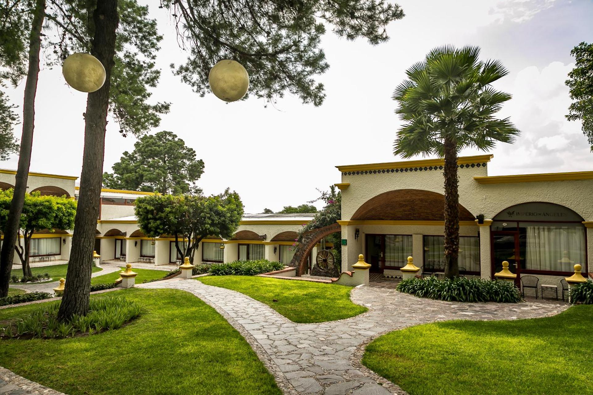 Imperio De Angeles - Photo 46