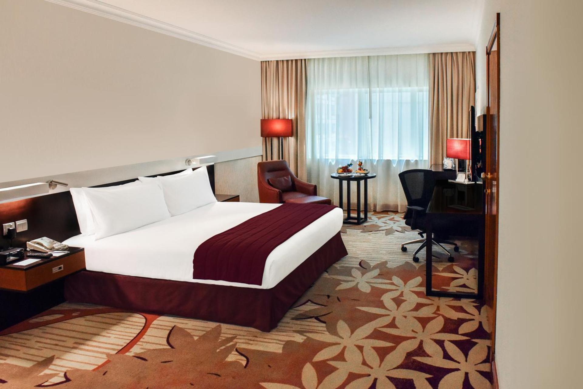 Executive Suite Room with 20% off F&B (2 Adults & 1 Child)
