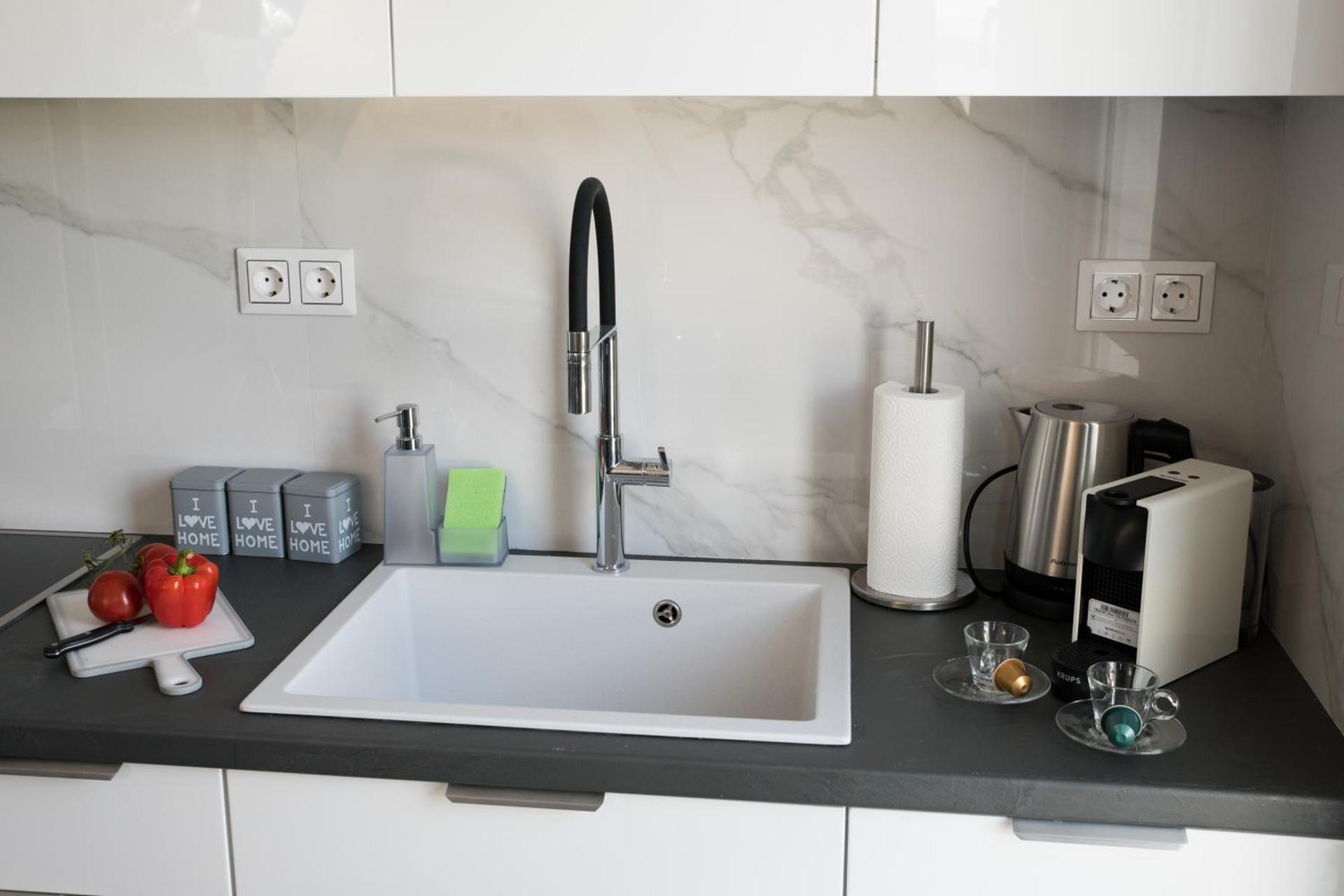 AT.thea ATHENS BOUTIQUE APARTMENTS - Photo 59