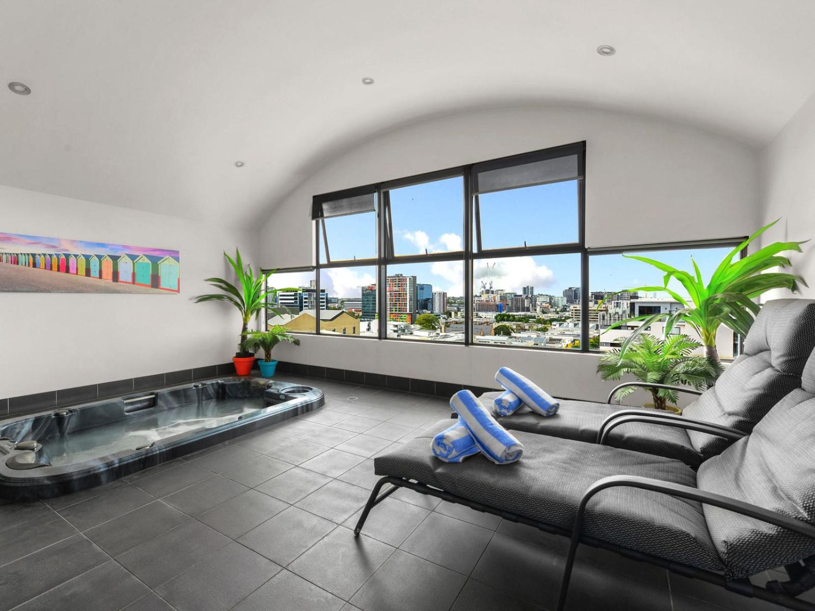 Central Brunswick Apartment Hotel - Photo 67