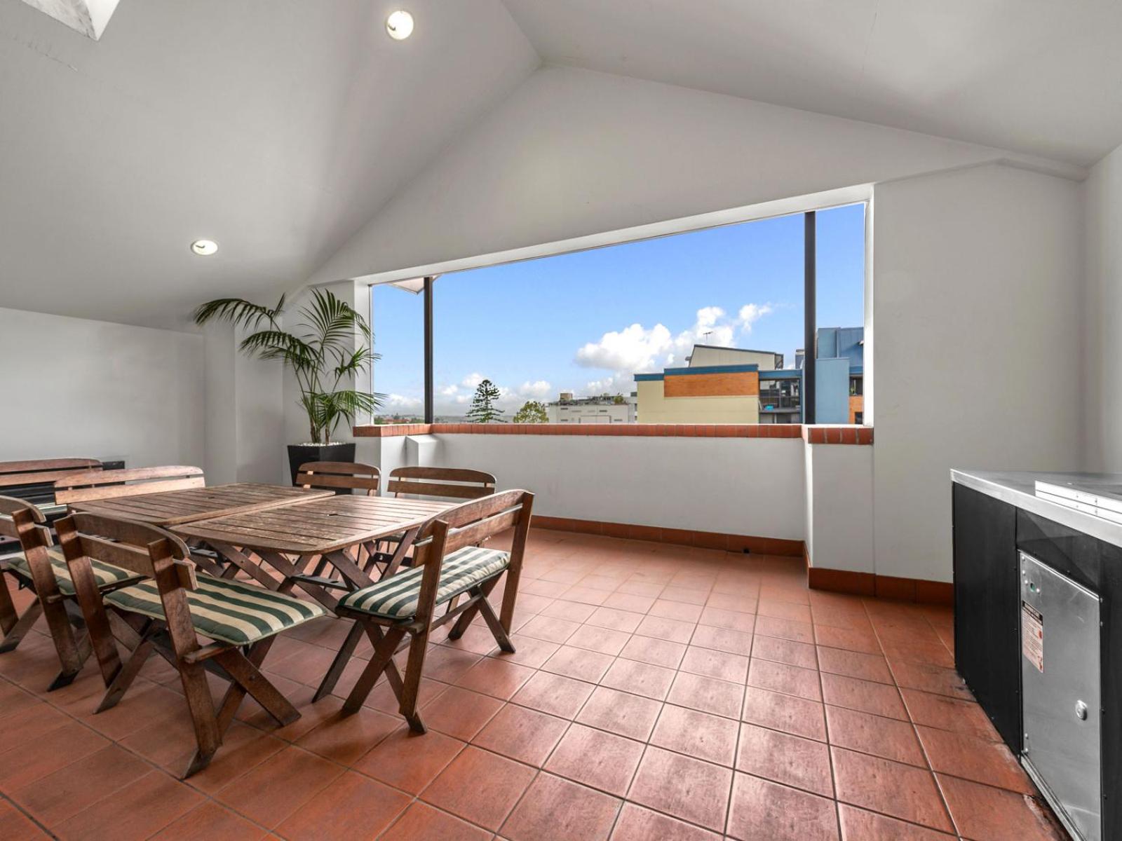 Central Brunswick Apartment Hotel - Photo 62