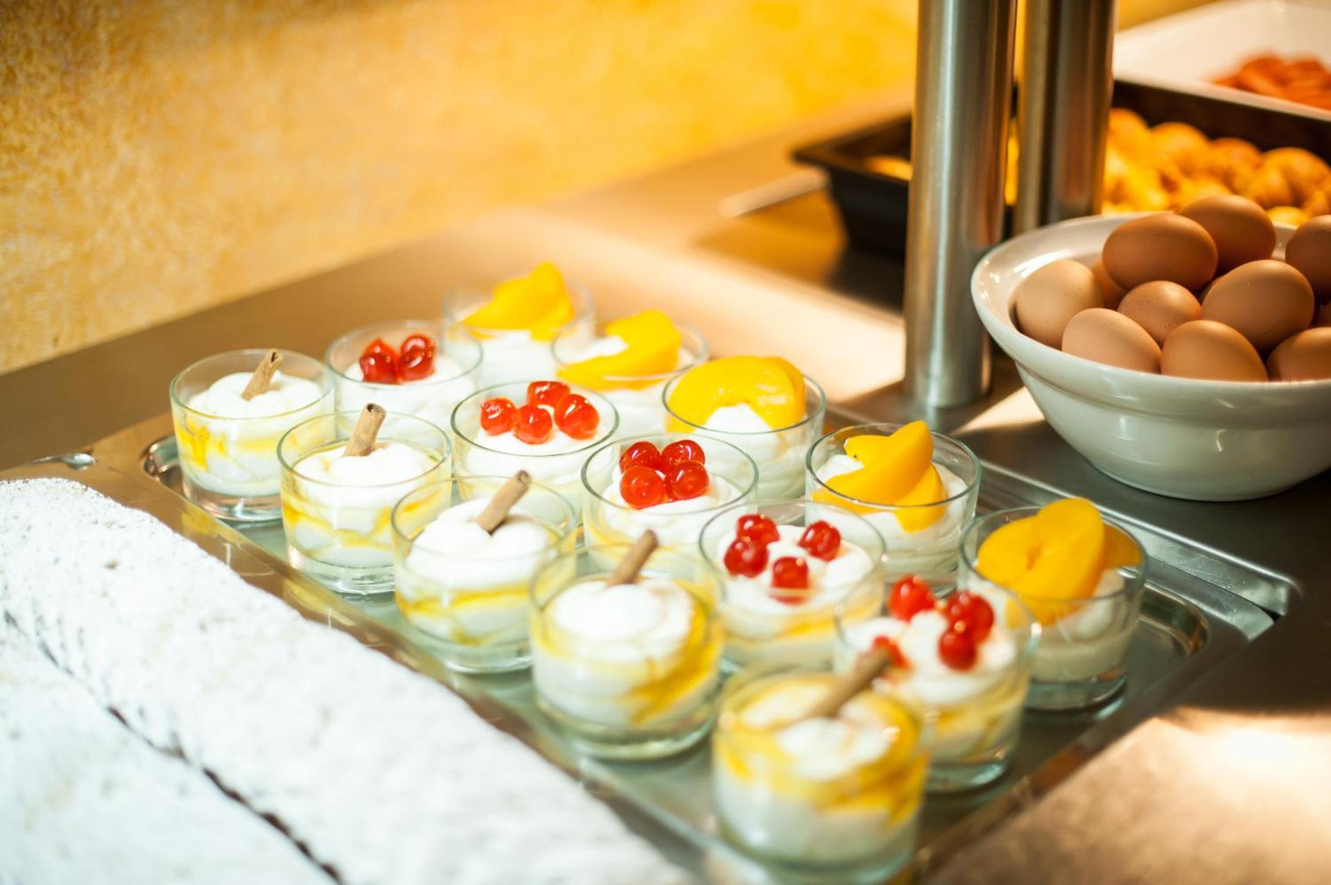 Crystal City Hotel - Photo 19