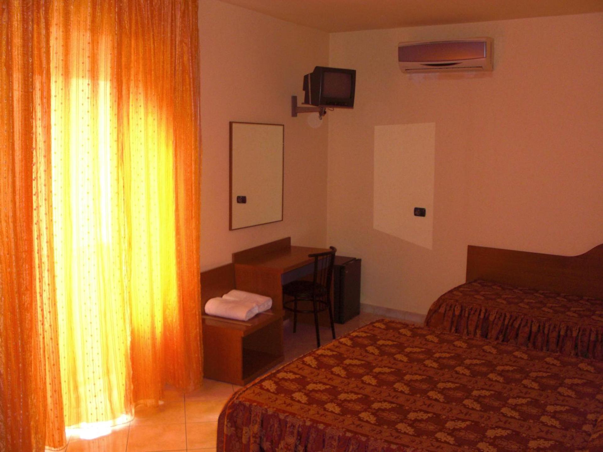 Hotel Legnano - Photo 49