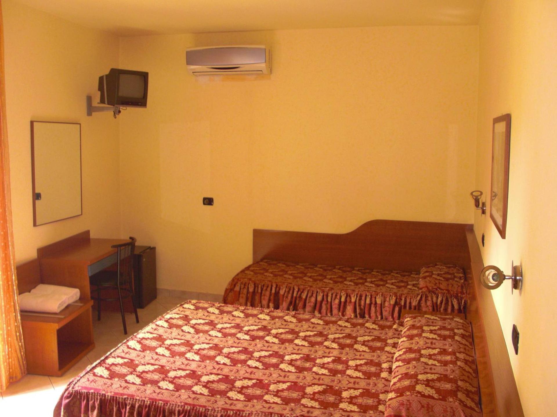 Hotel Legnano - Photo 59