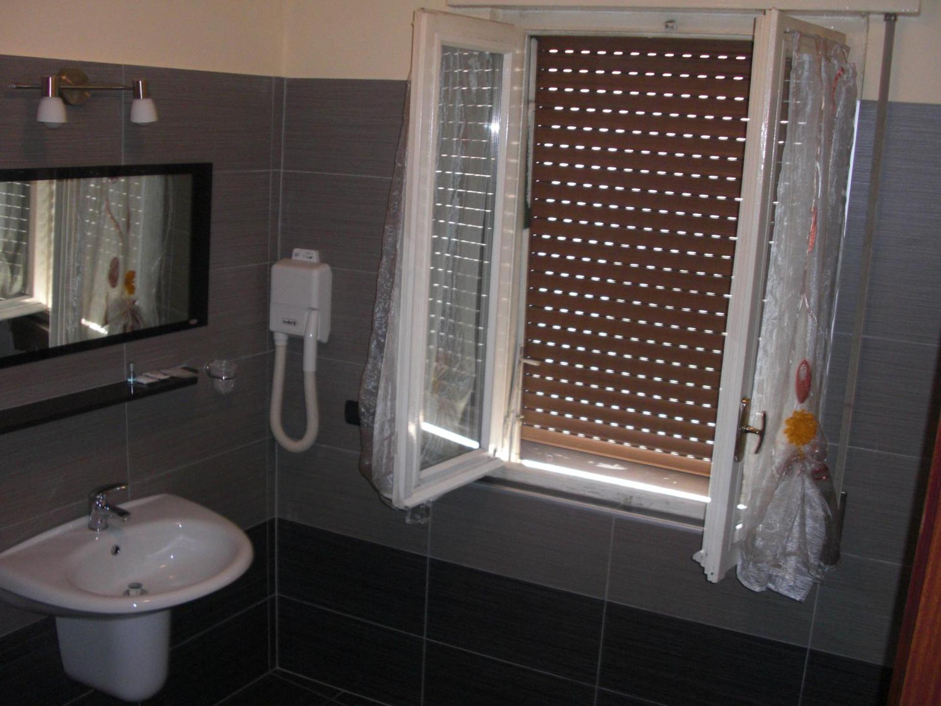 Hotel Legnano - Photo 64