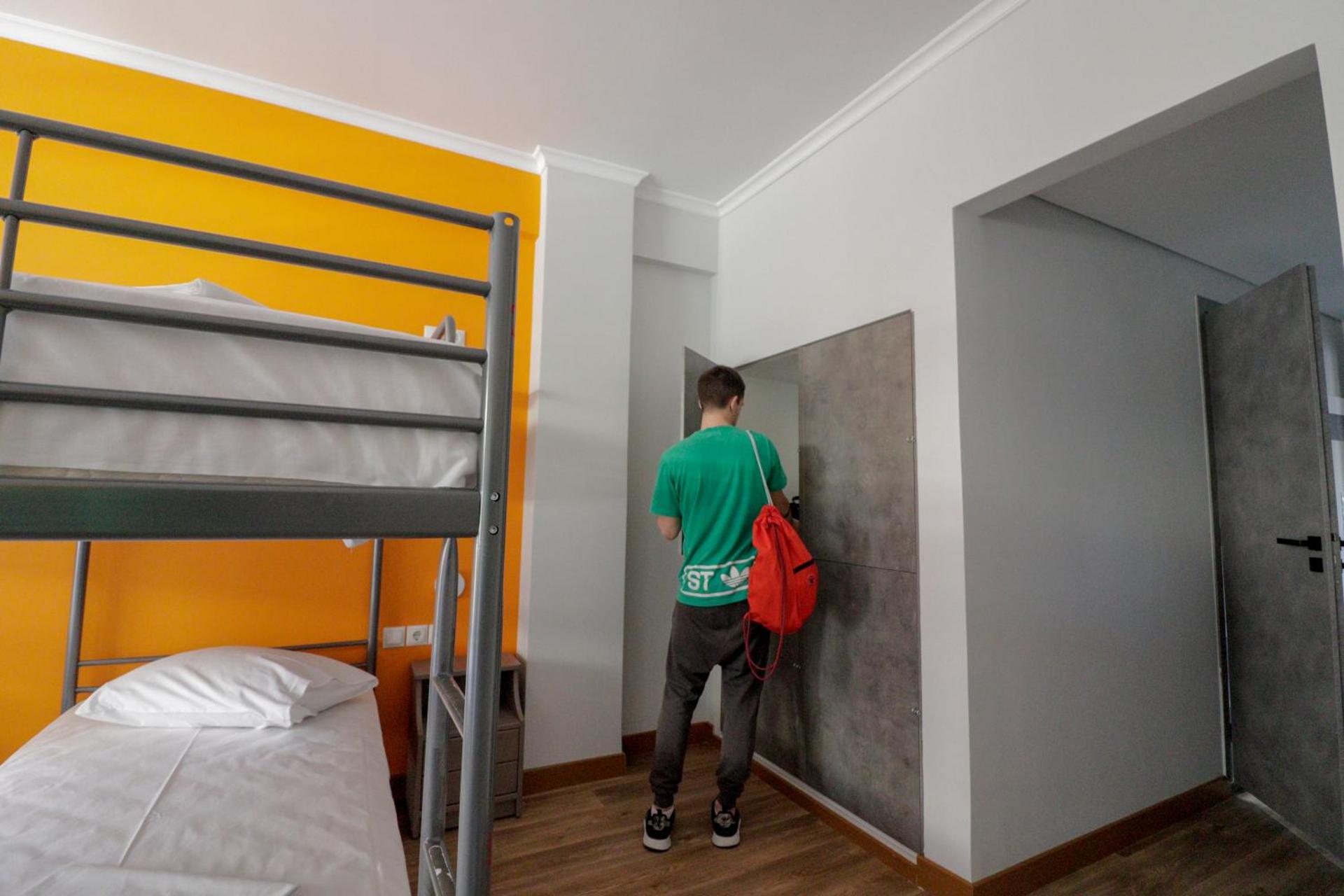Bed in 8-Bed Mixed Dormitory Room