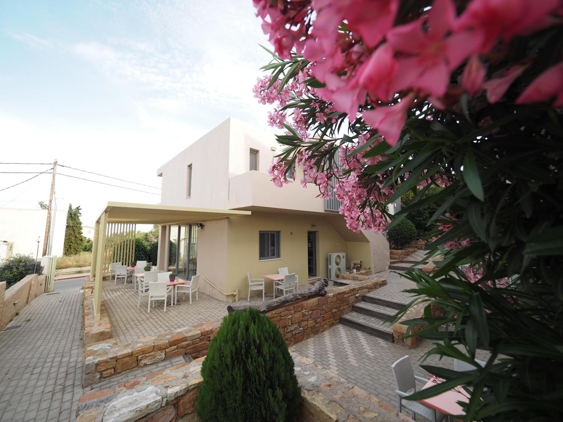 Almyra Hotel - Photo 15