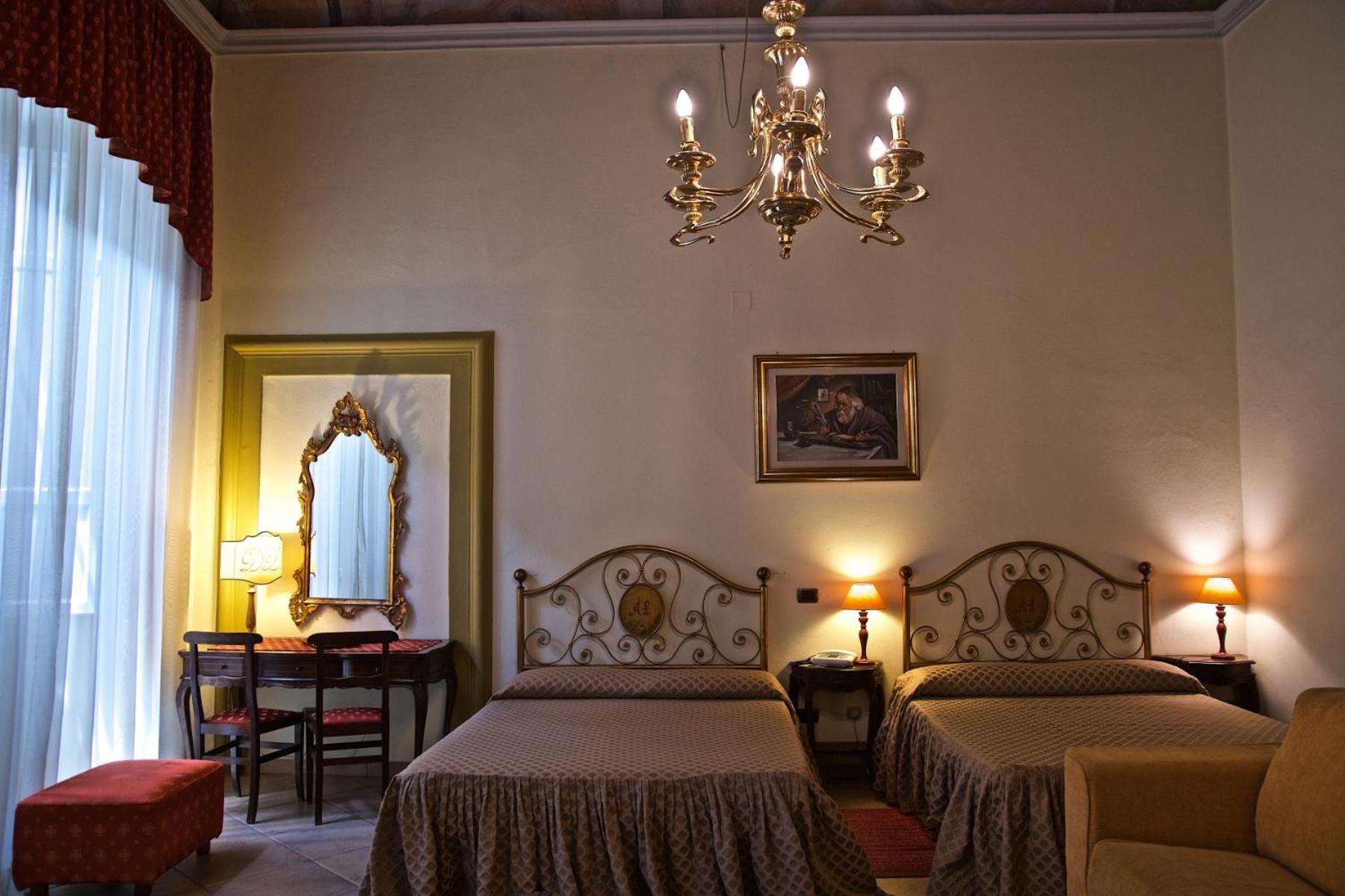 Hotel La Luna - Photo 98