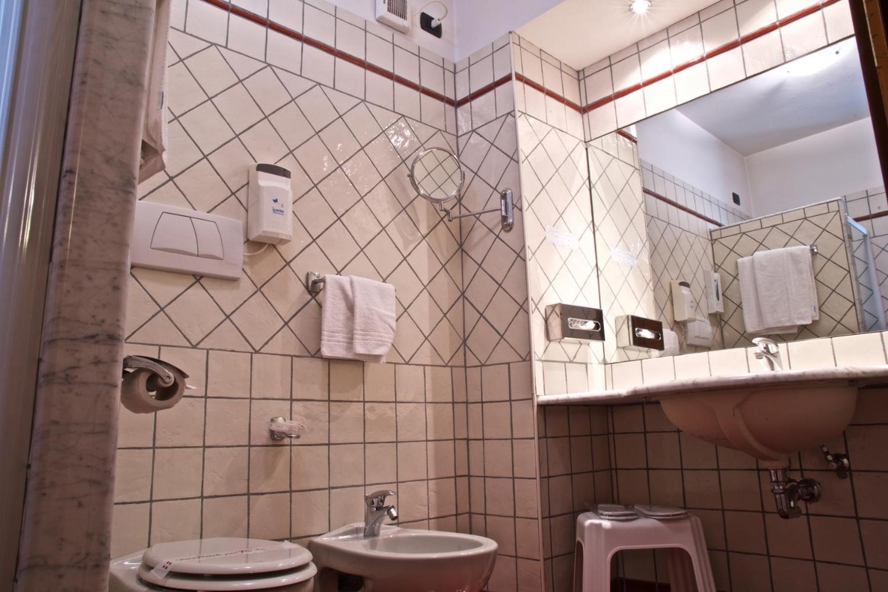 Hotel La Luna - Photo 130