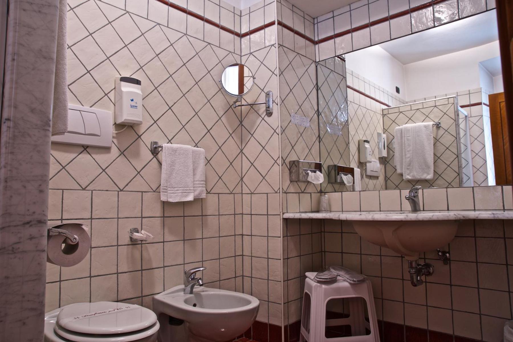 Hotel La Luna - Photo 107