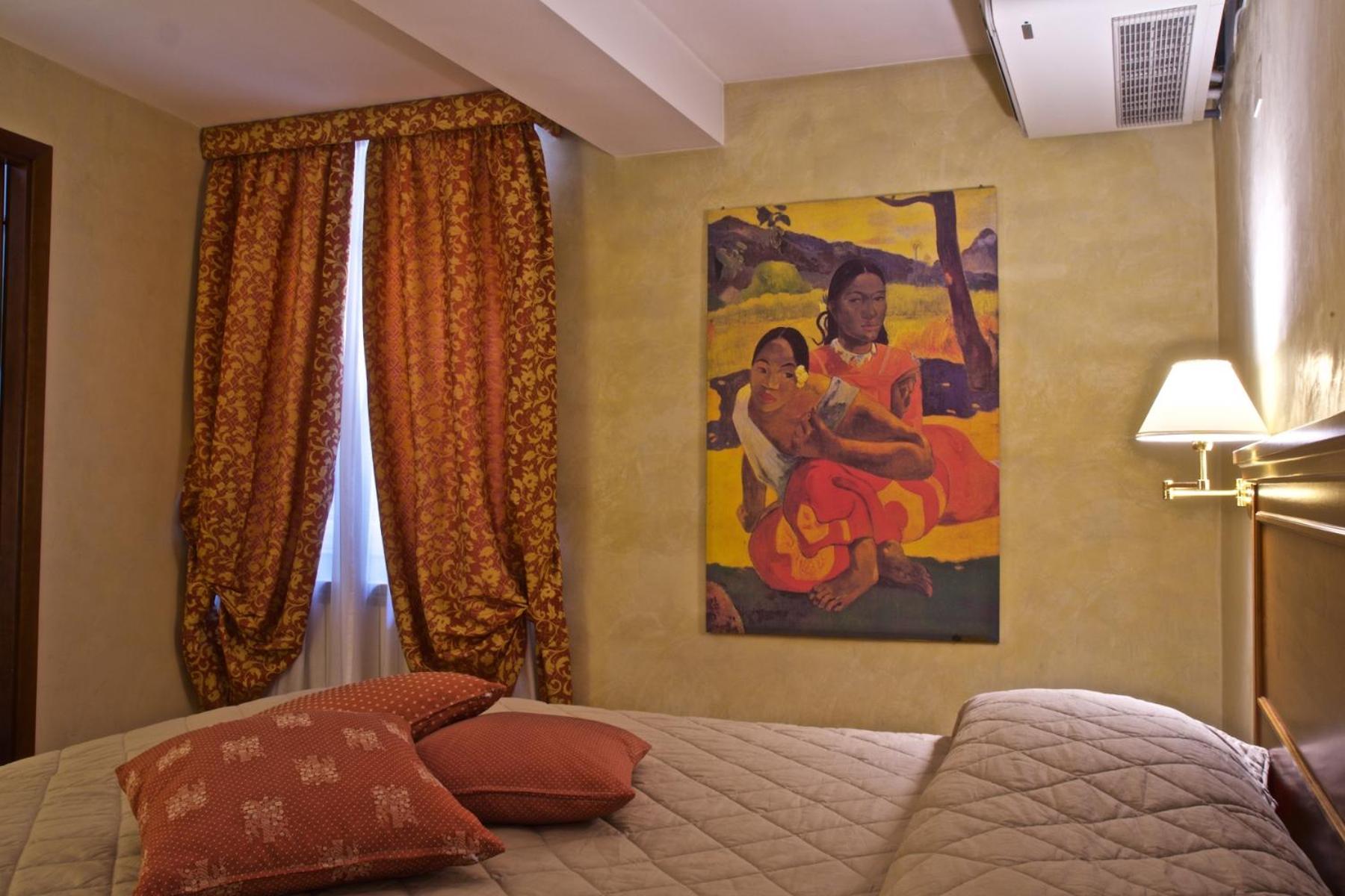 Hotel La Luna - Photo 39