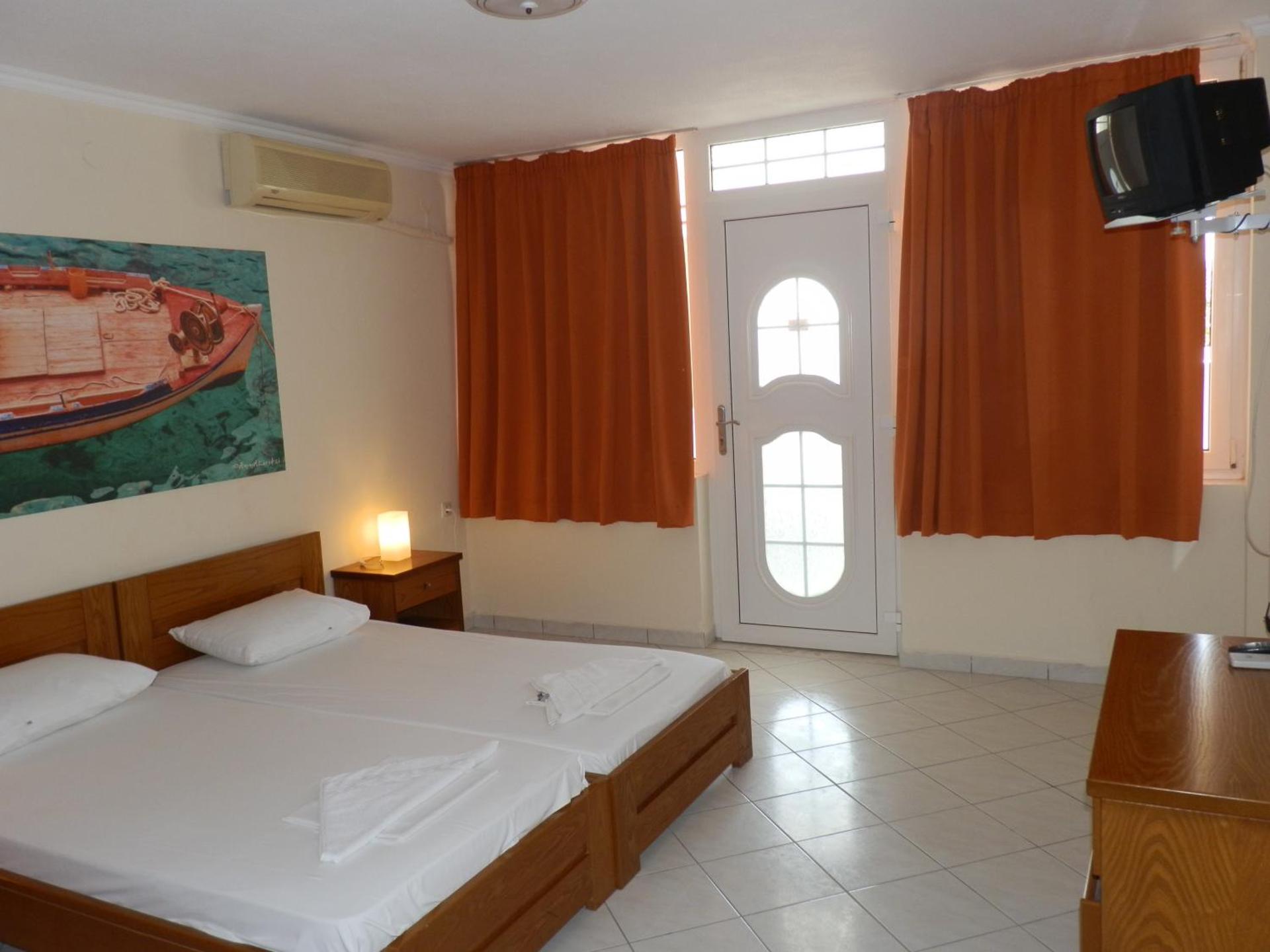 Parasporos Village - Photo 76