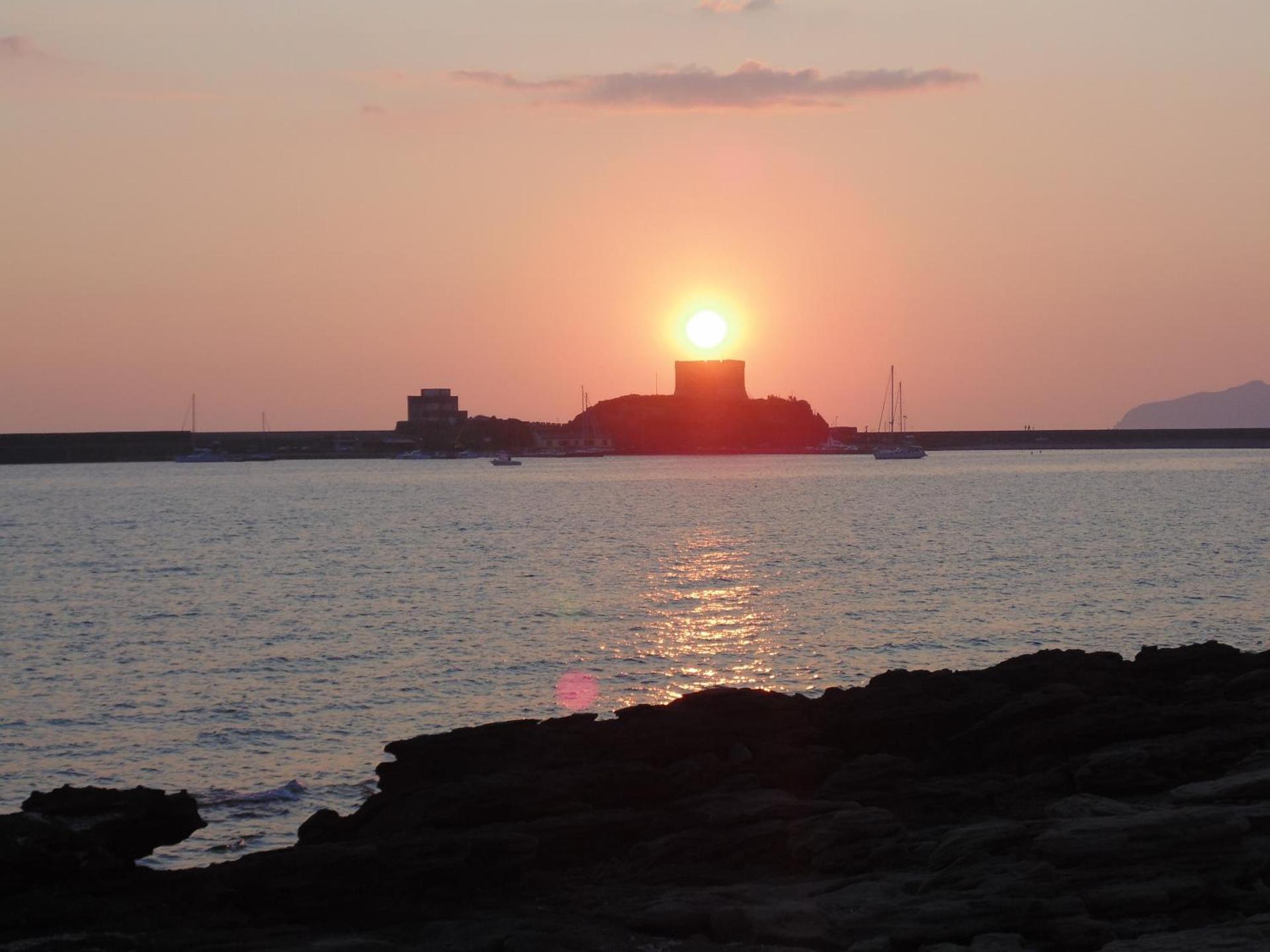 Hotel Isola Rossa - Photo 8