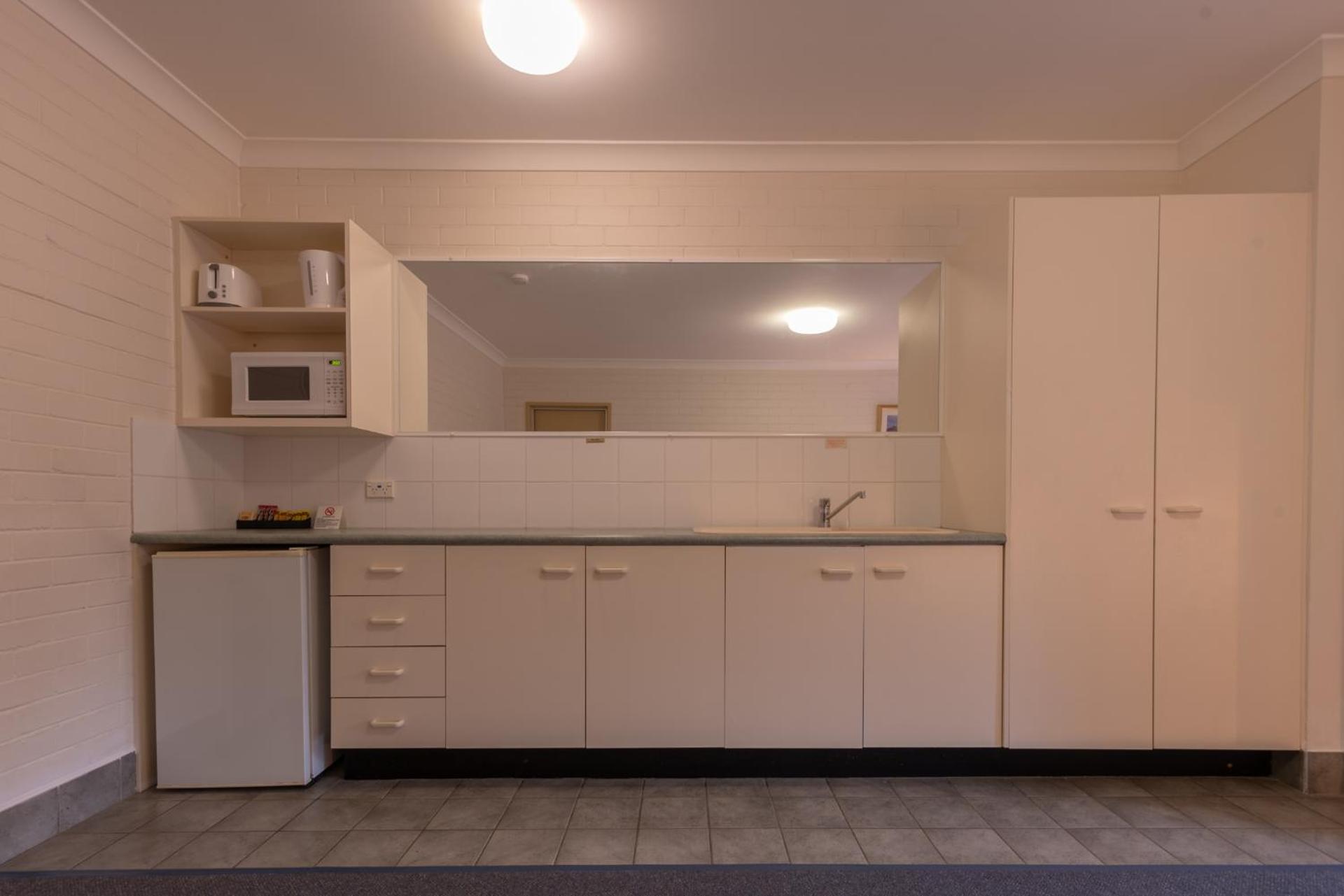 Benson Court Motel - Photo 26