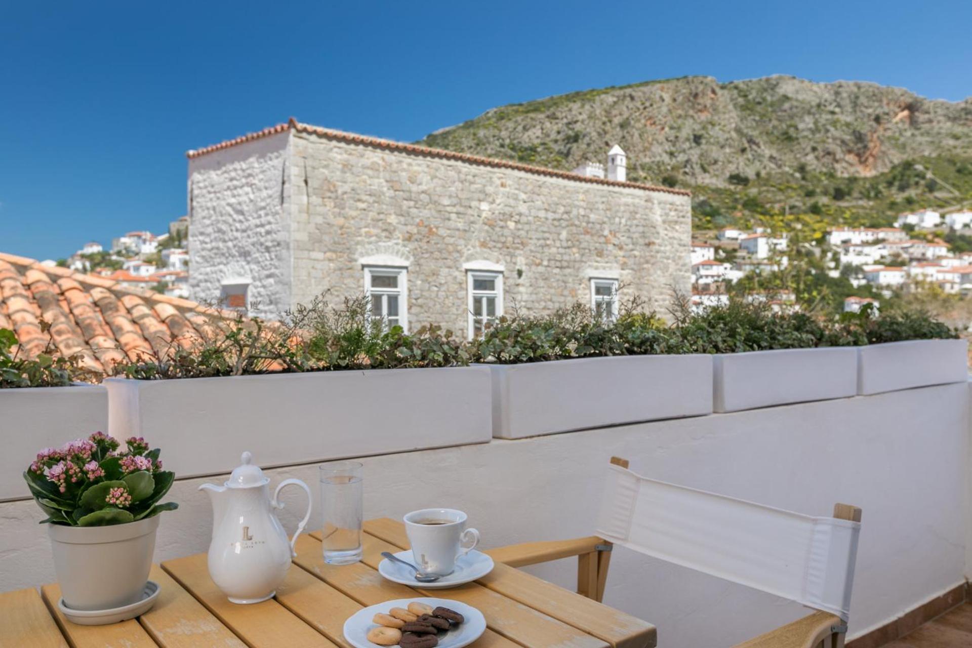 Superior Double Room with Furnished Balcony