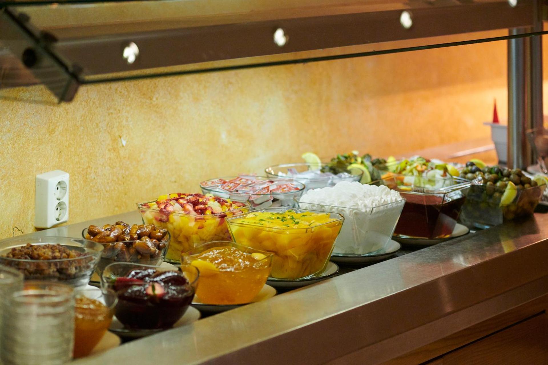 Crystal City Hotel - Photo 18