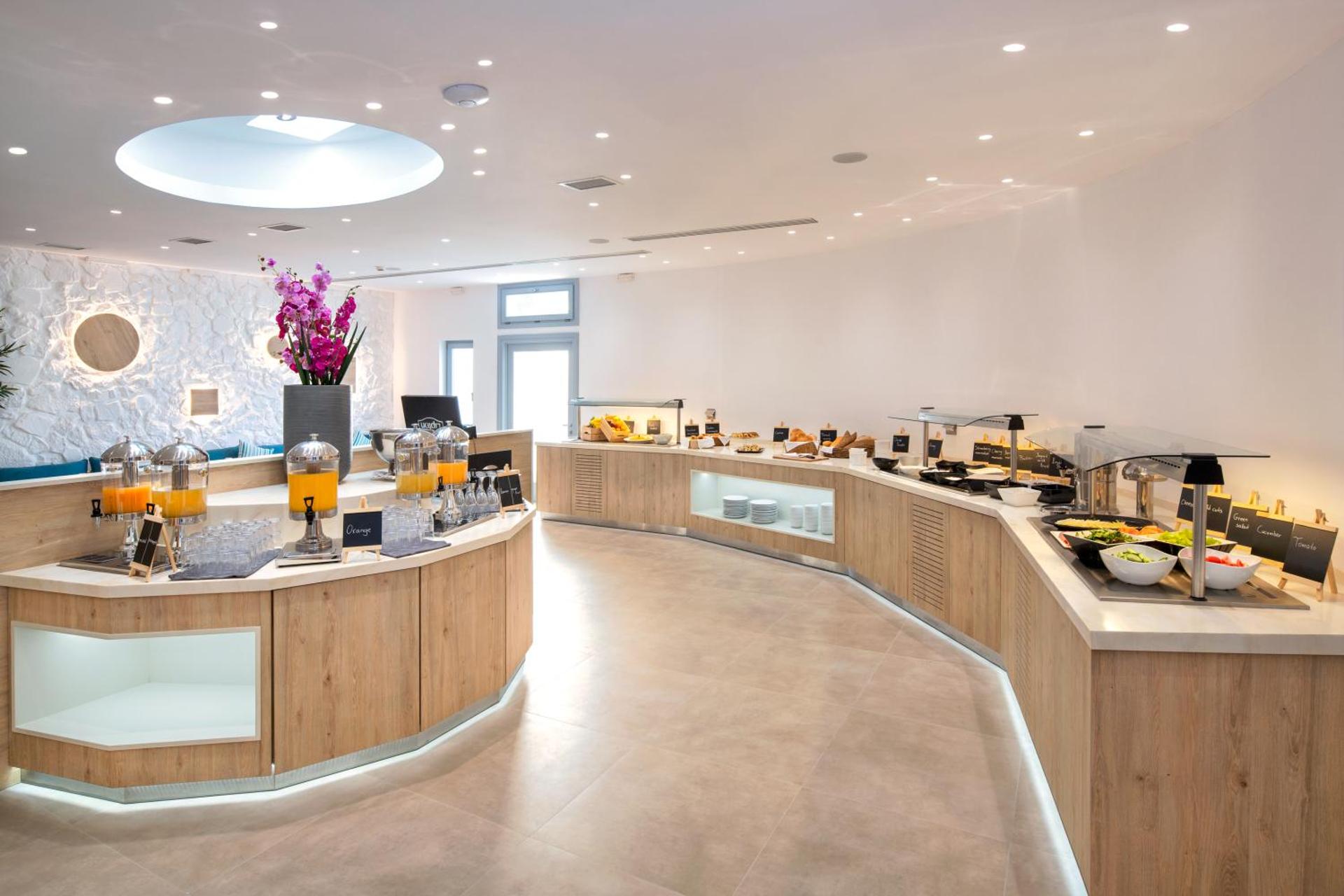 Santorini Kastelli Resort - Photo 40