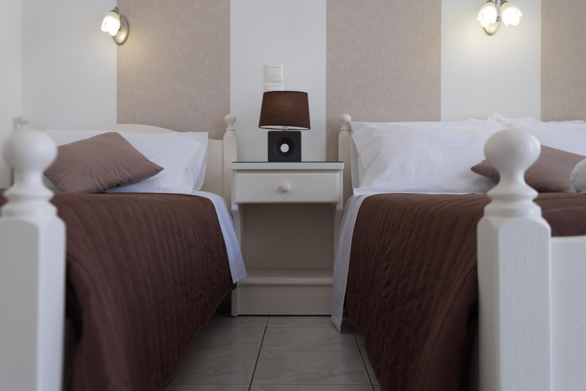 Joseph Studios - Photo 100