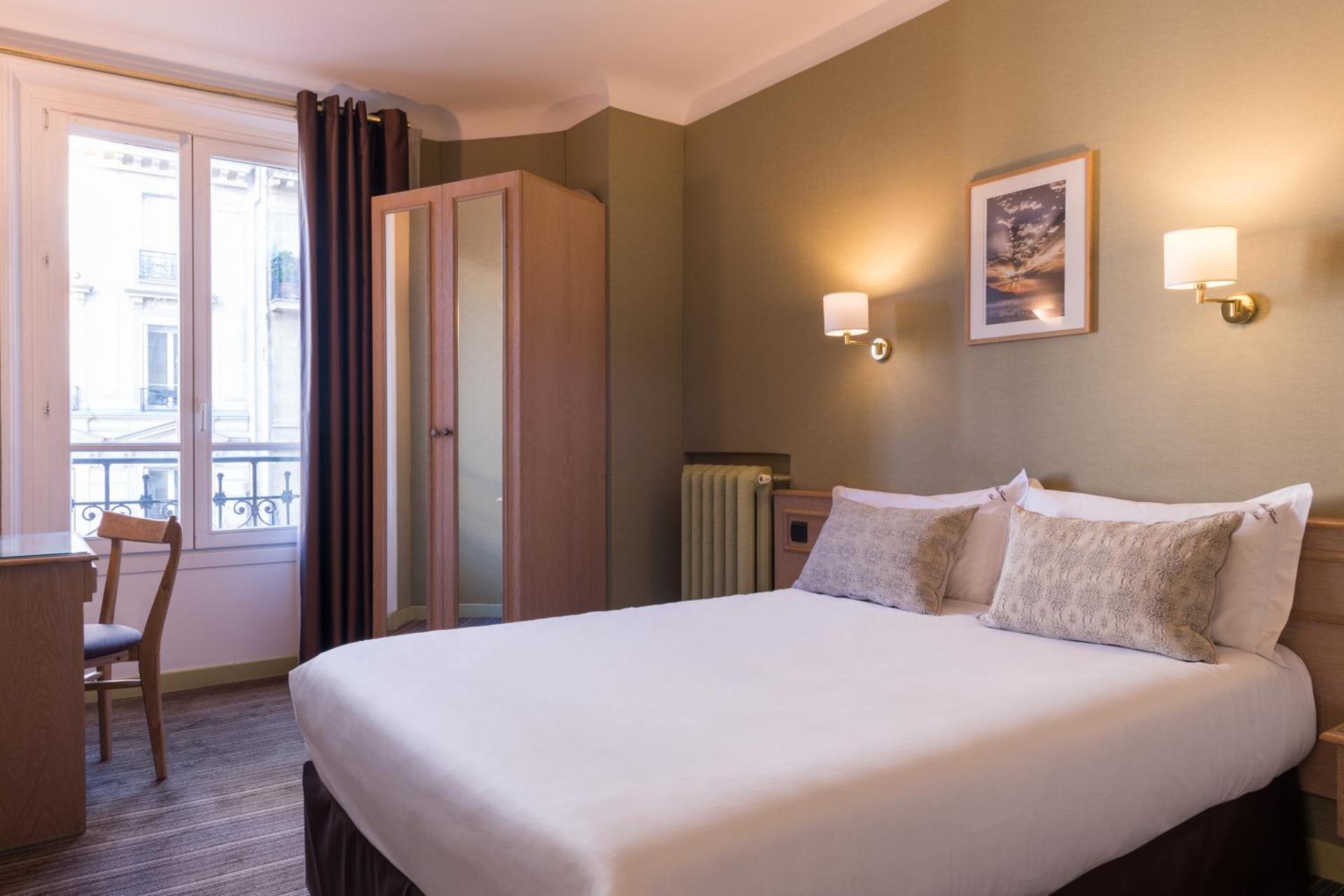 Paris France Hotel - Photo 28