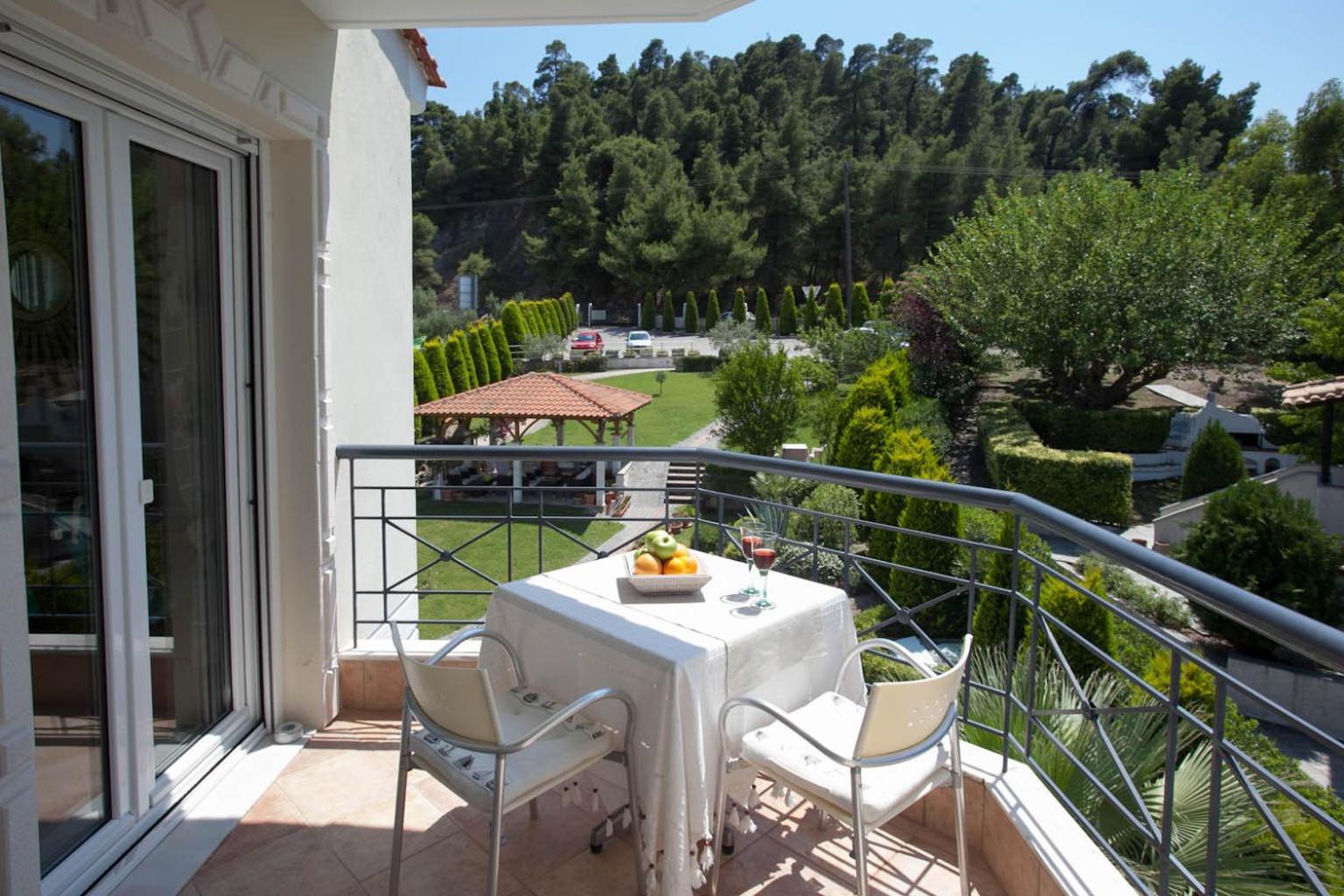 SUN RESIDENCE Exclusive Seaside Suites - Photo 14