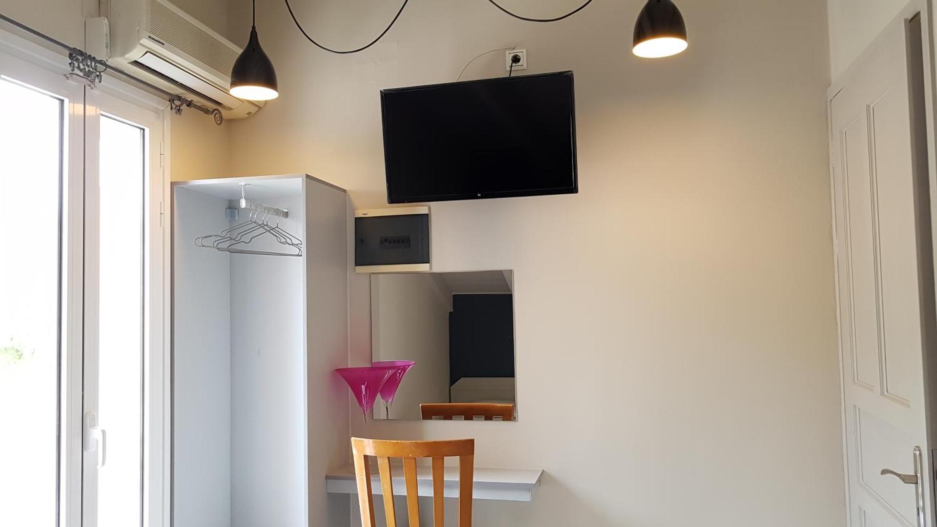 Stefanos Studios - Photo 72