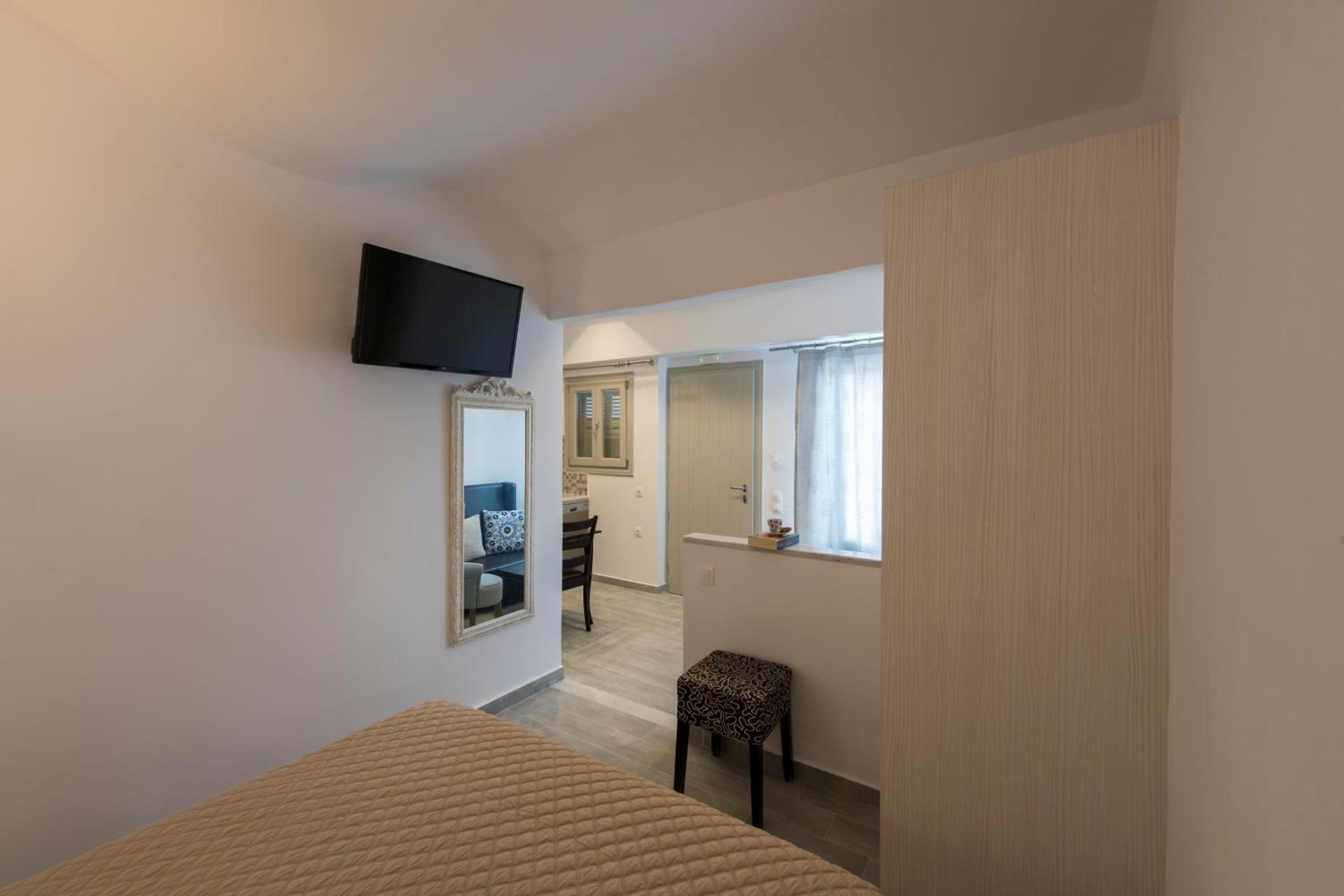 Rose Suites - Photo 46