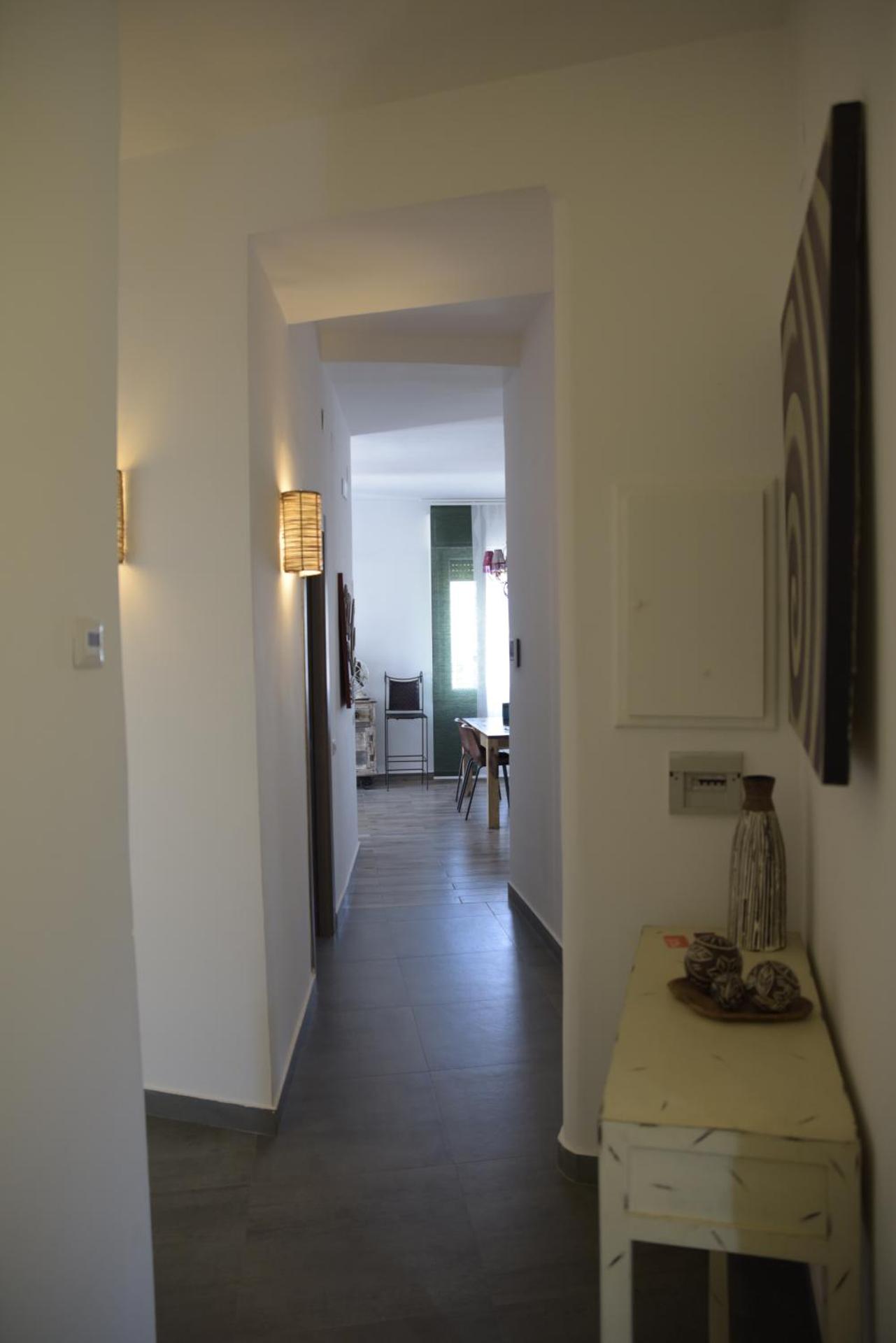 Ross House - Photo 13