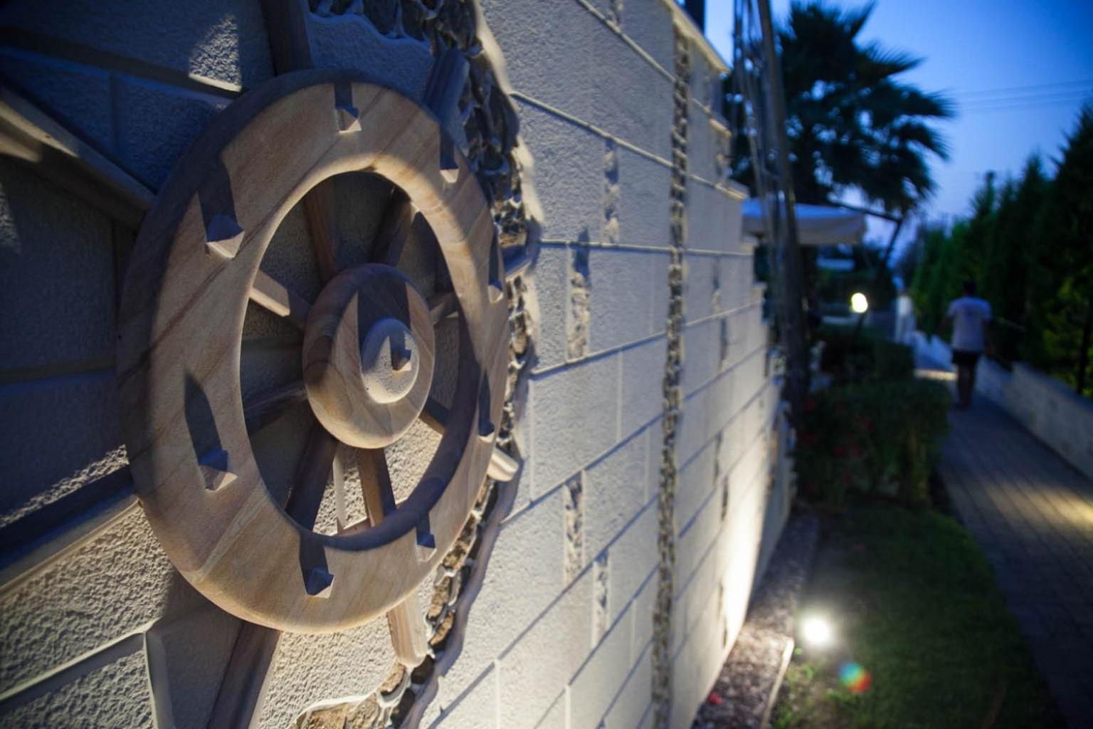 SUN RESIDENCE Exclusive Seaside Suites - Photo 12