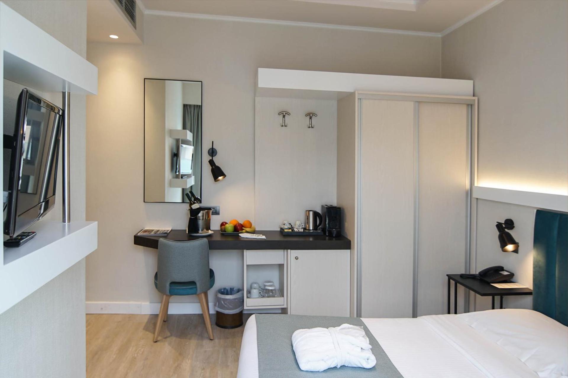 Athens Cypria Hotel - Photo 37