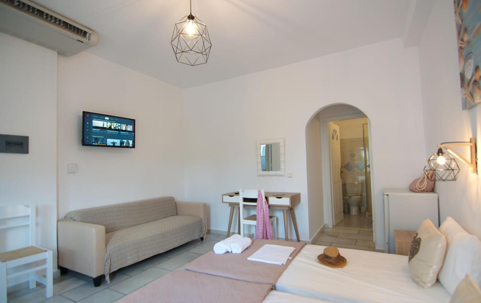 Camara Hotel - Photo 58