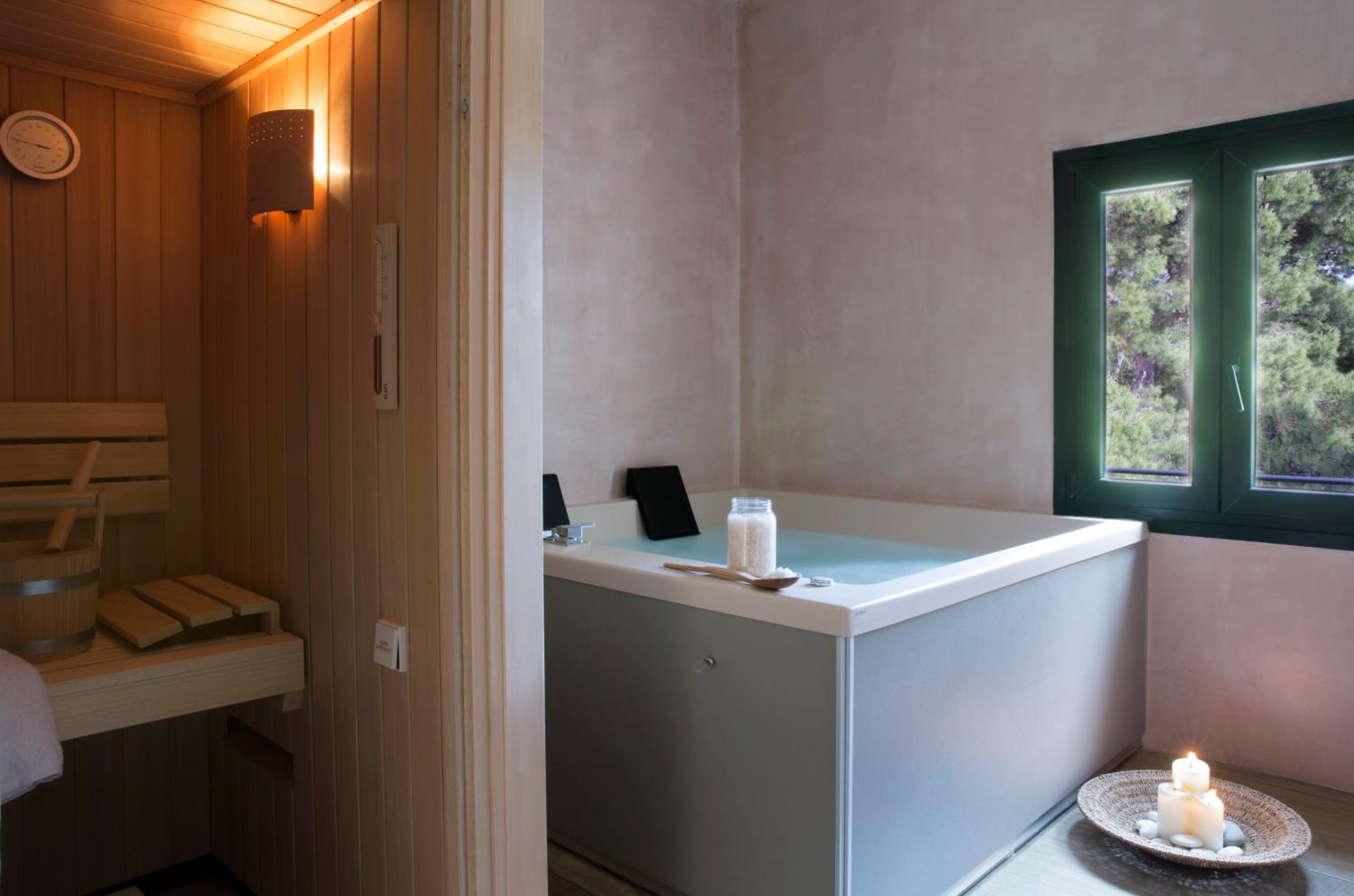 Avra Private Suites - Photo 156