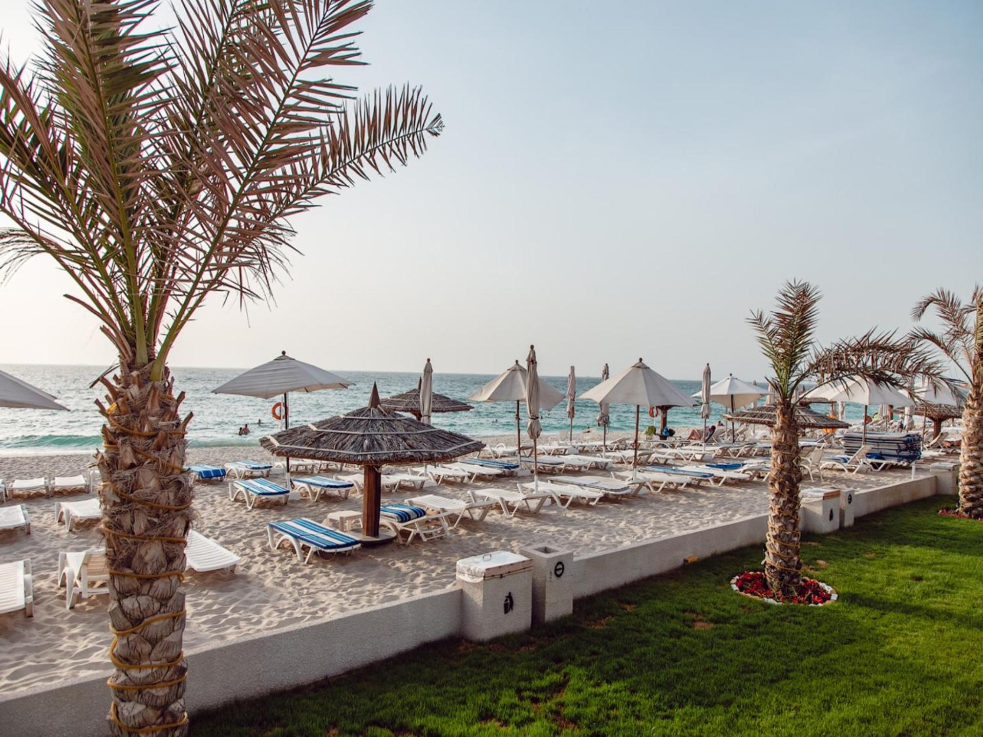 Sharjah Carlton Hotel - Photo 17