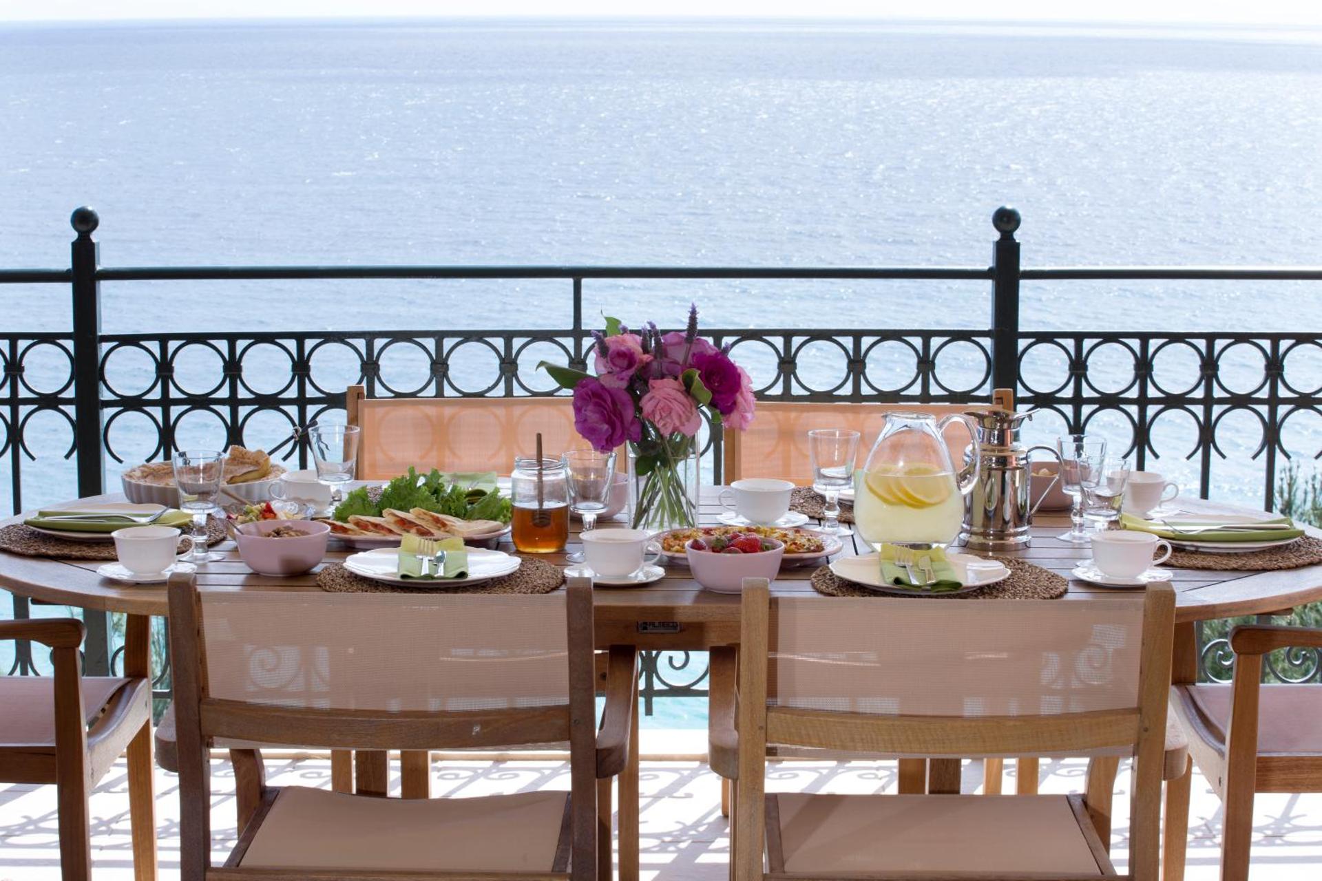 Avra Private Suites - Photo 123