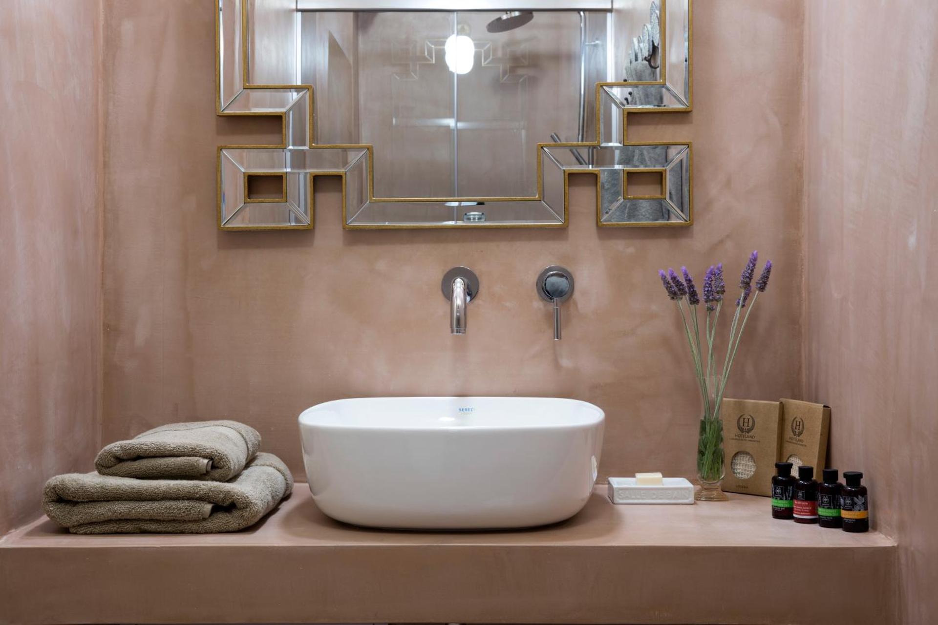 Avra Private Suites - Photo 139