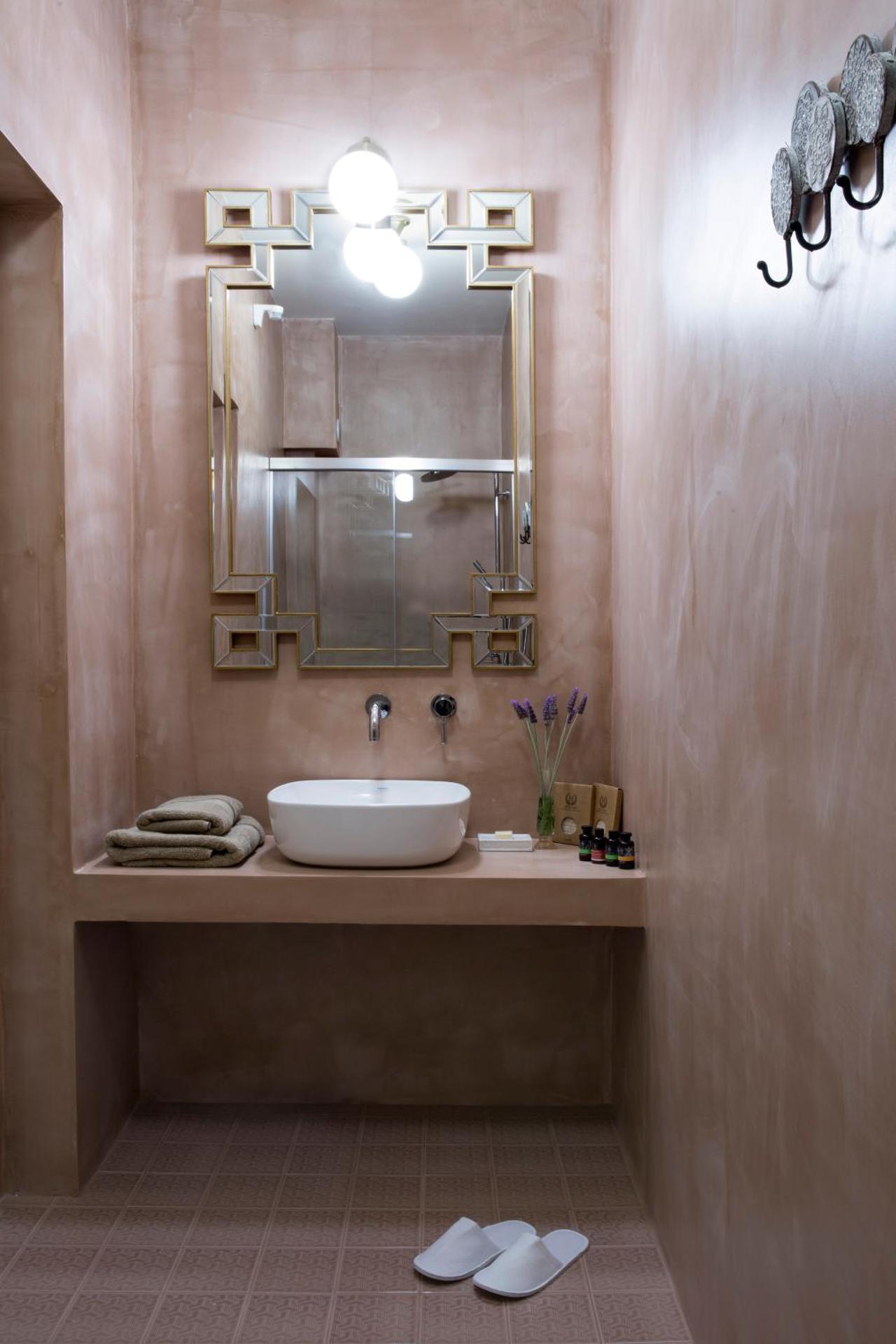 Avra Private Suites - Photo 149