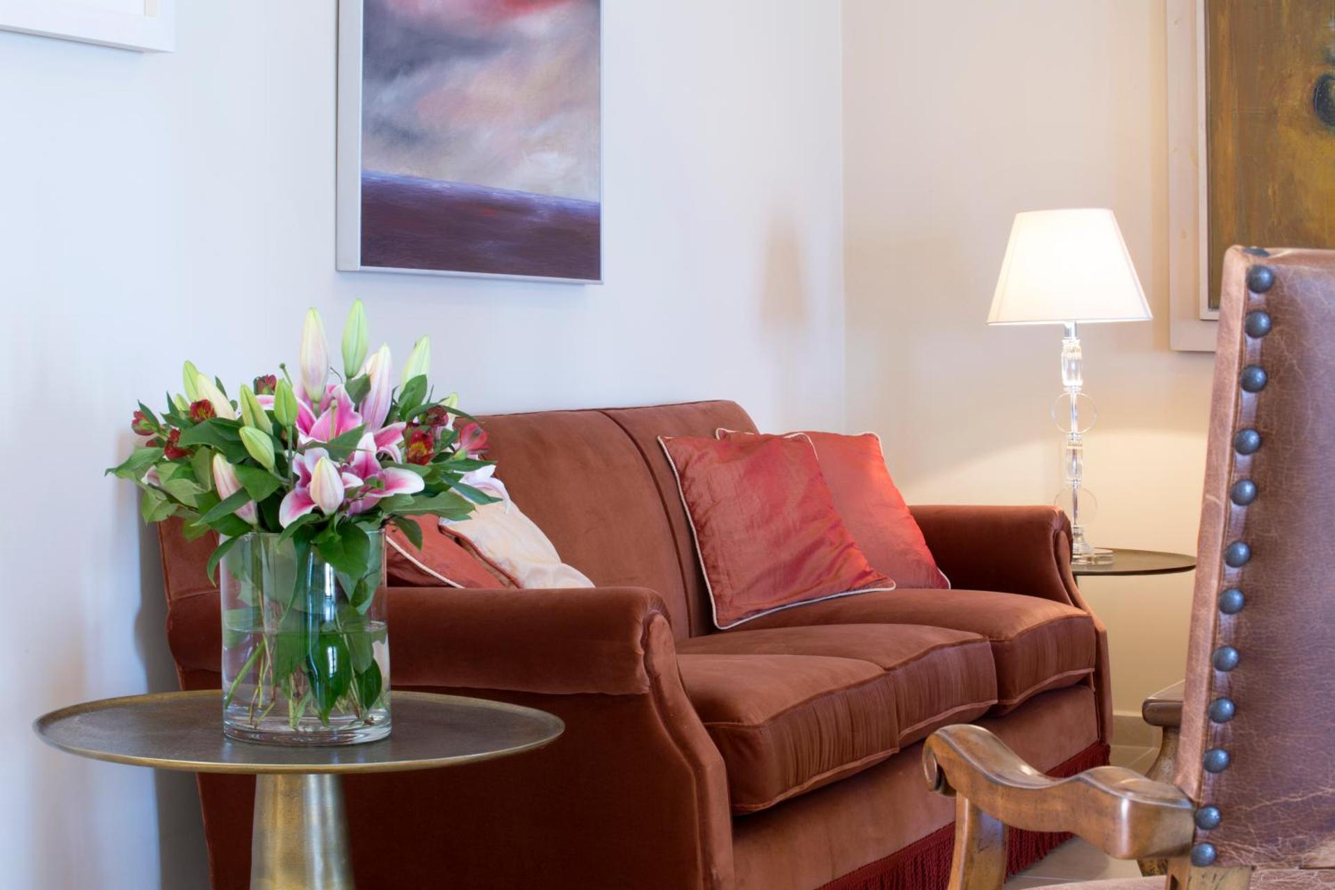 Avra Private Suites - Photo 142