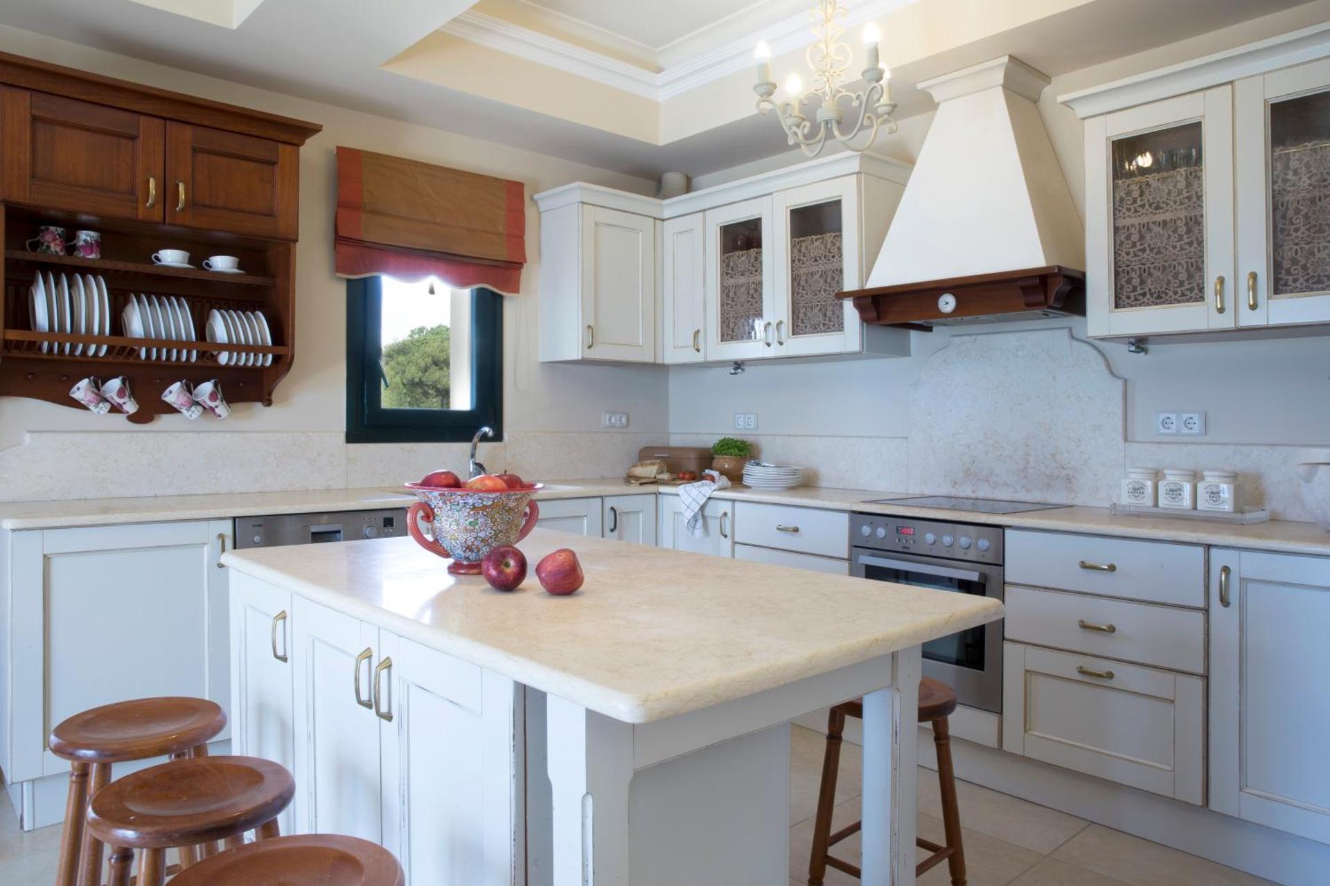 Avra Private Suites - Photo 140