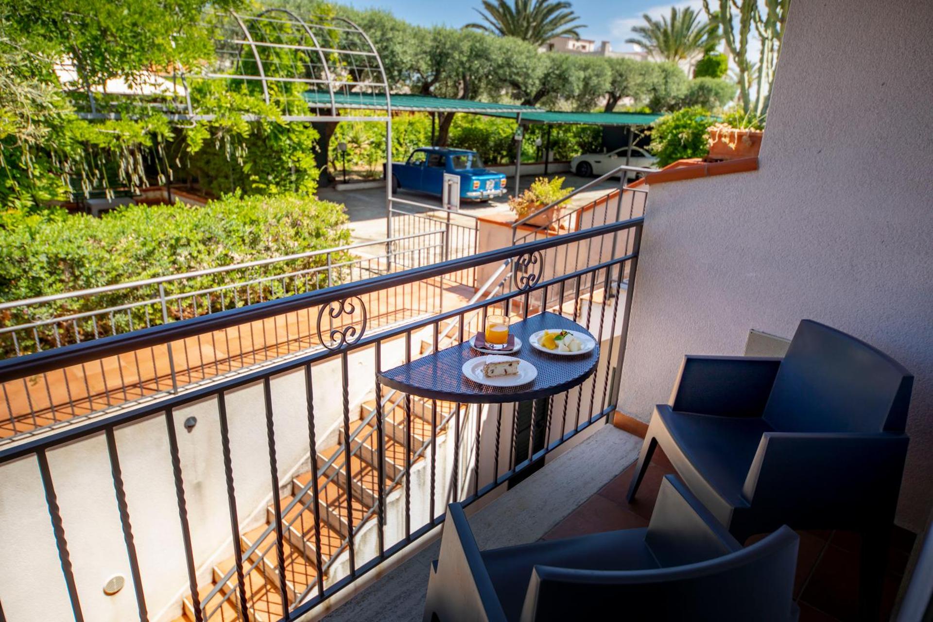 Hotel Baia Del Capitano - Photo 73