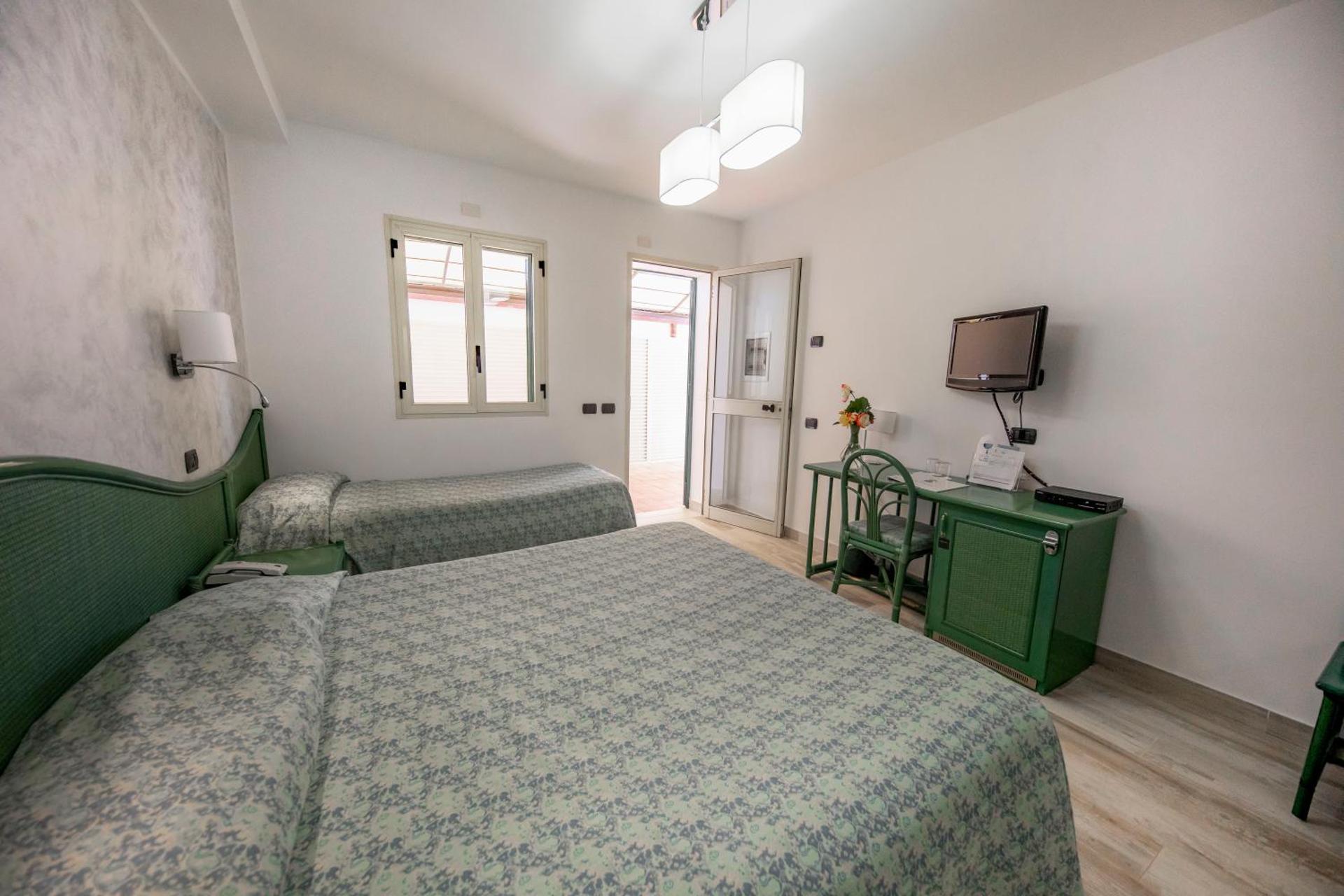 Hotel Baia Del Capitano - Photo 77