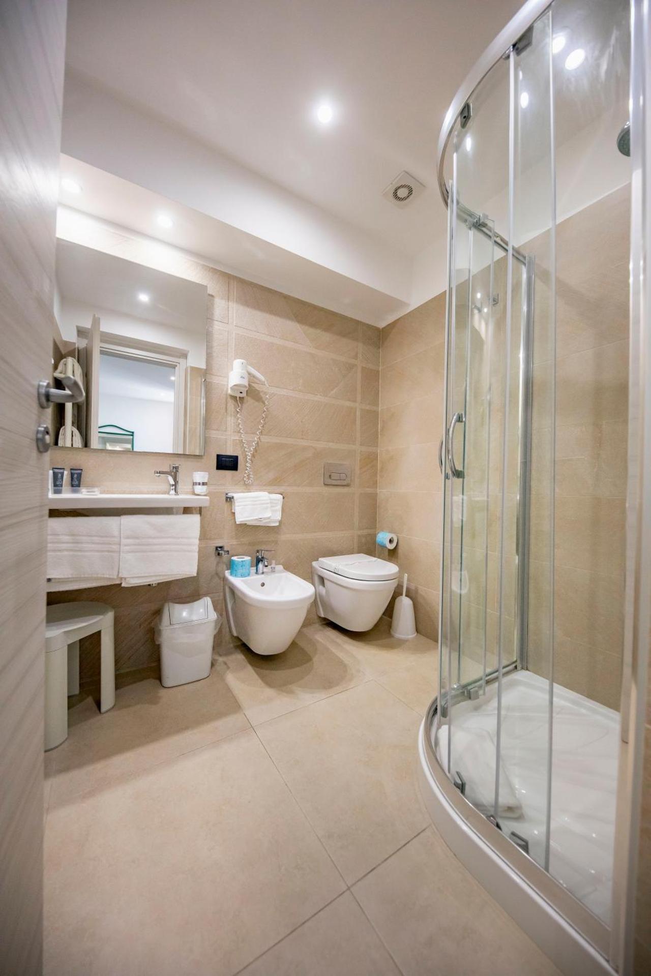 Hotel Baia Del Capitano - Photo 17