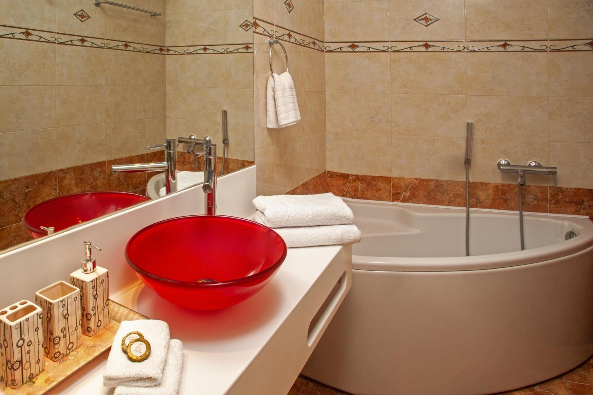 Arlene Suites - Photo 19