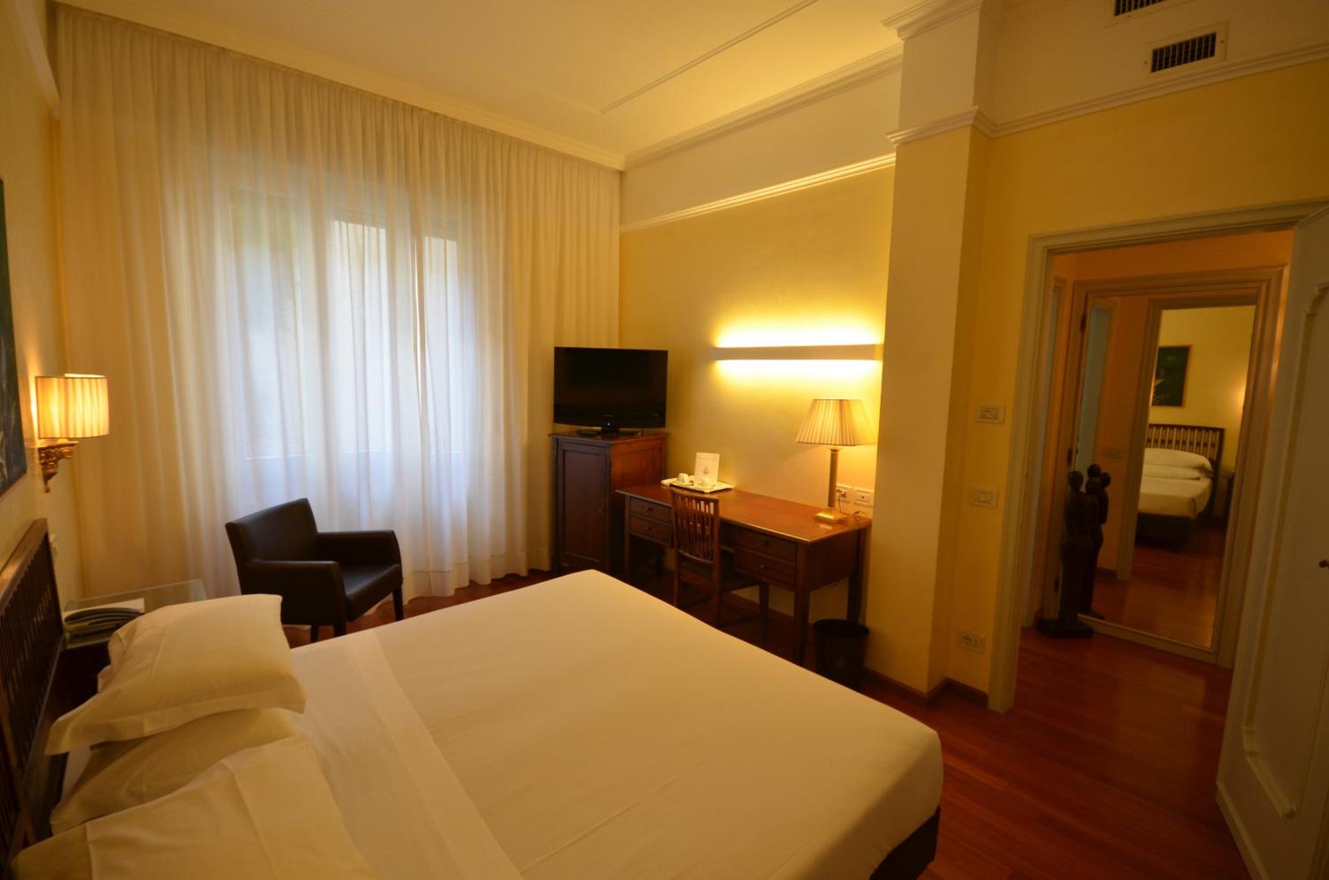 Astoria Hotel Italia - Photo 42