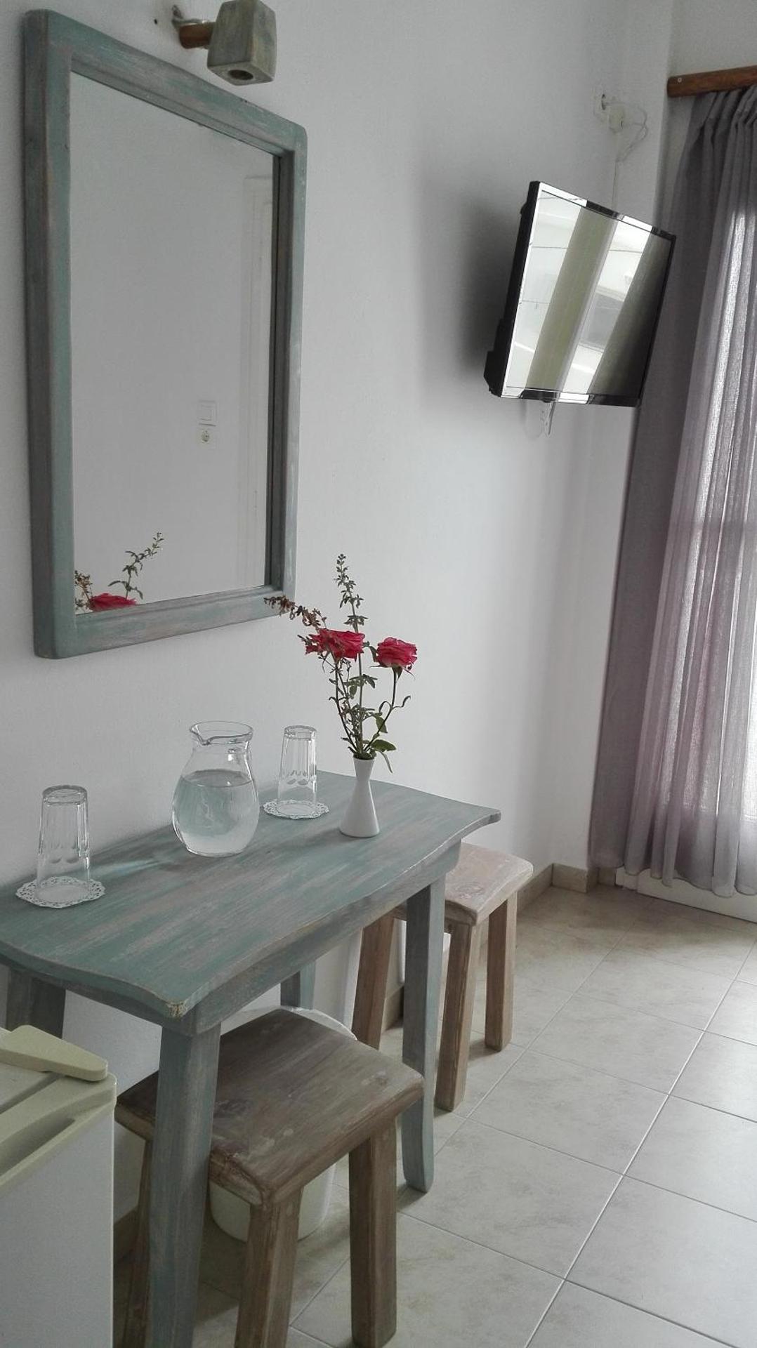 Londos Hotel - Photo 18