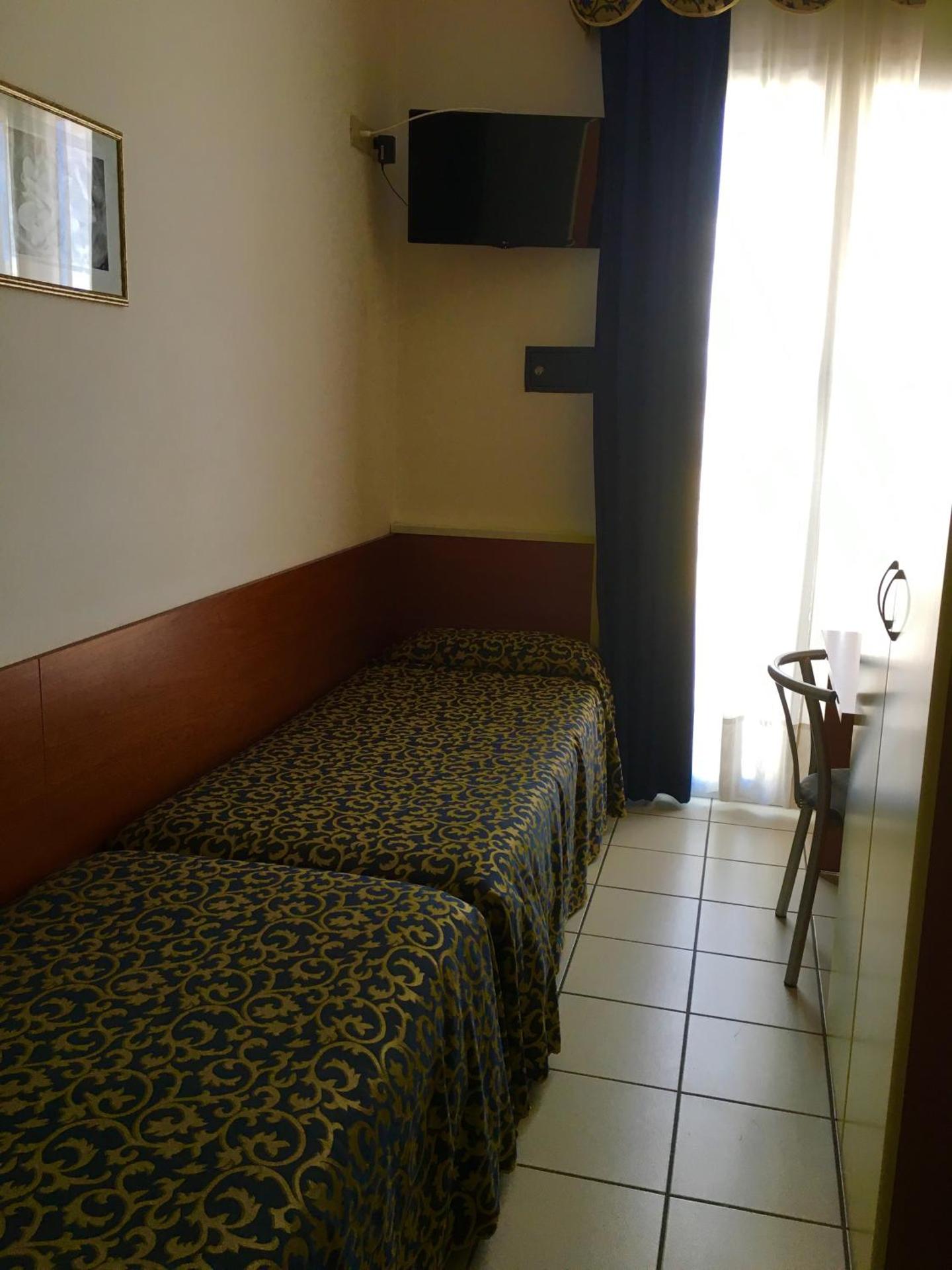 Hotel Lido - Photo 9