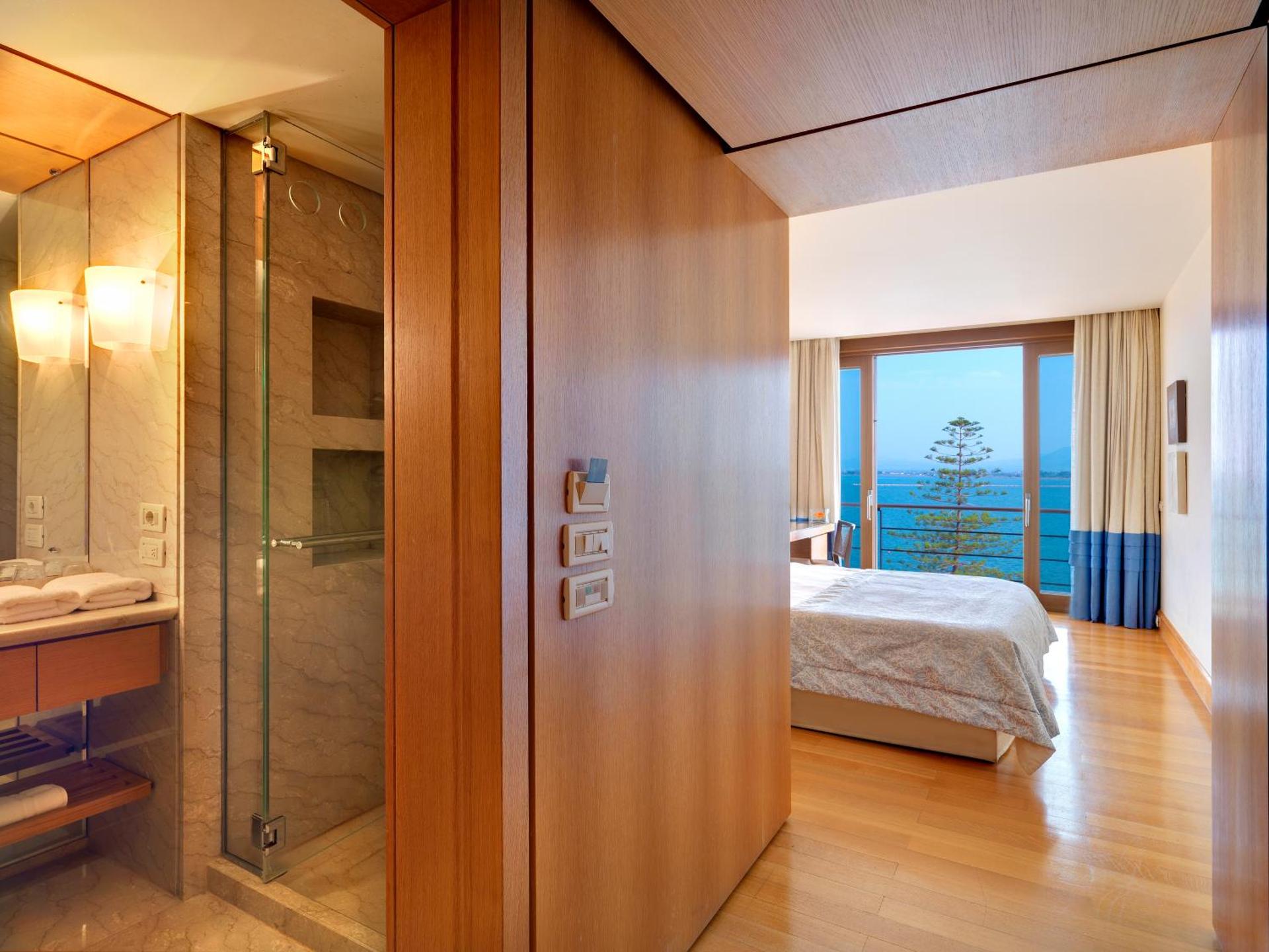 Amphitryon Hotel - Photo 11