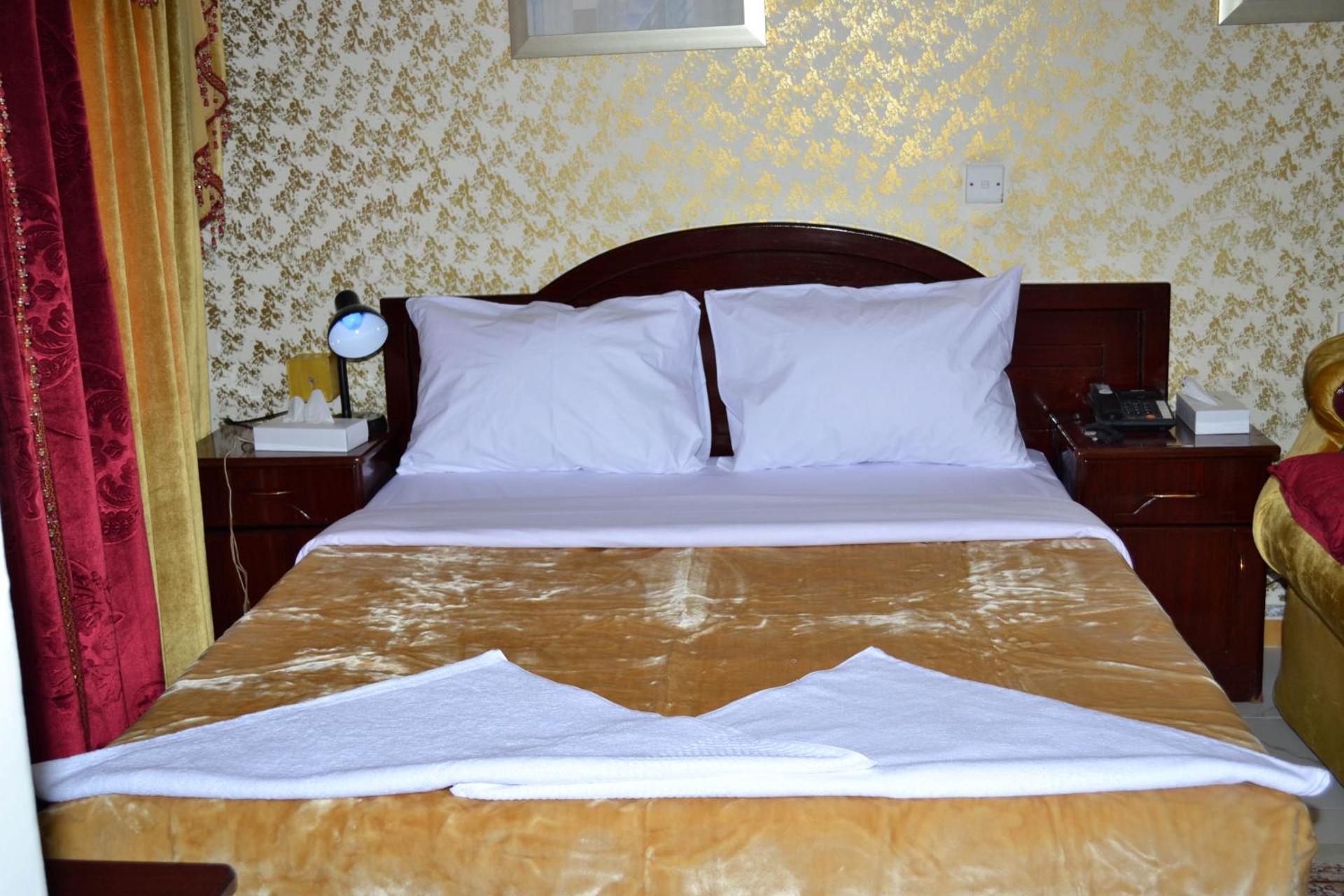 Single Room - Photo 2